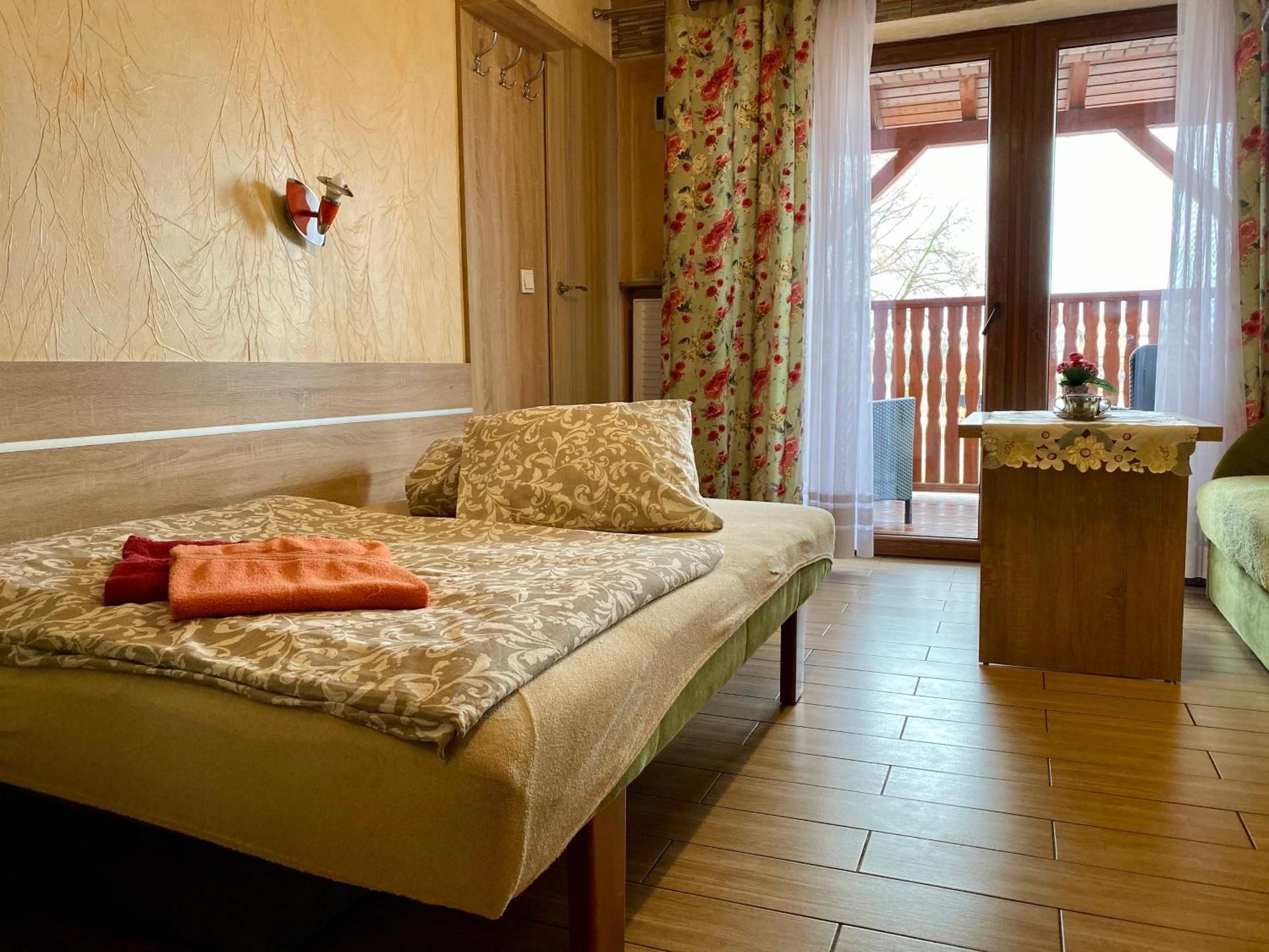 Triple Room with Private Bathroom