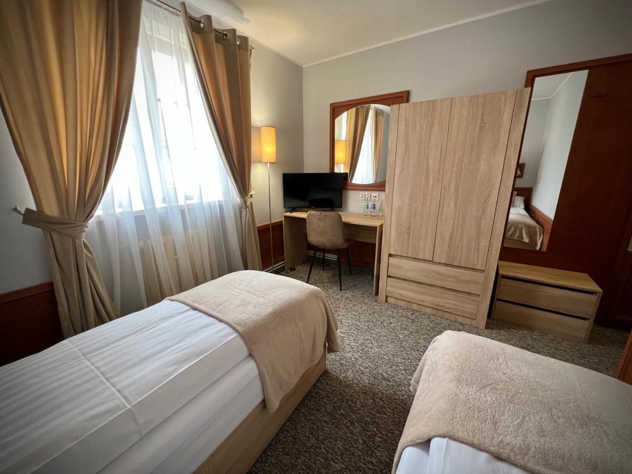 Twin Room with Private Bathroom