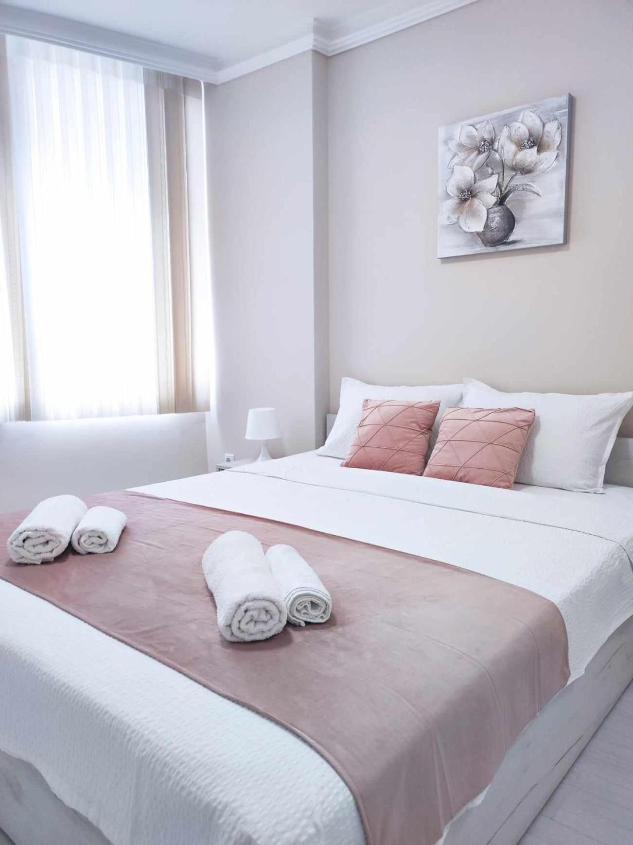 DiP HOME APARTMENTS One-Bedroom Apartment