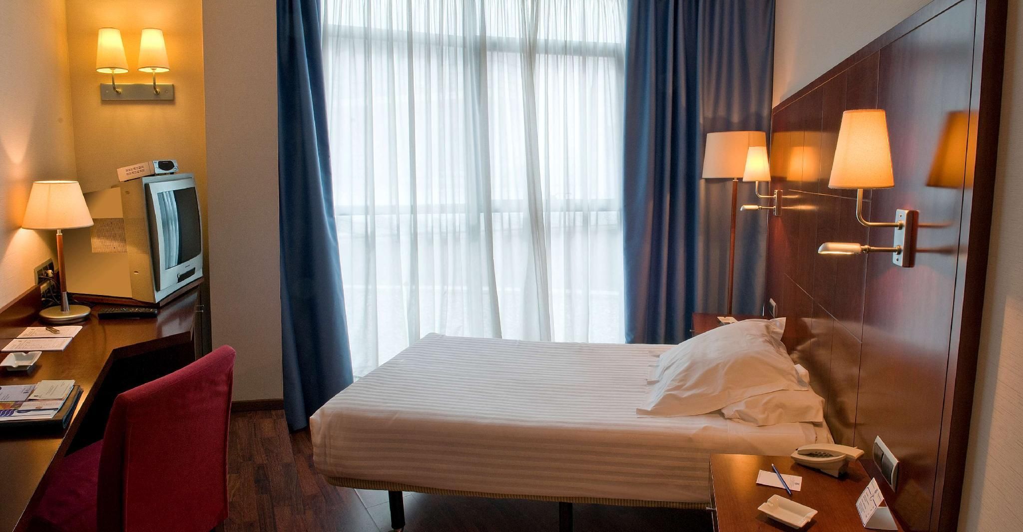 1 Single Bed, Nonsmoking, Standard Room, Air Conditioning