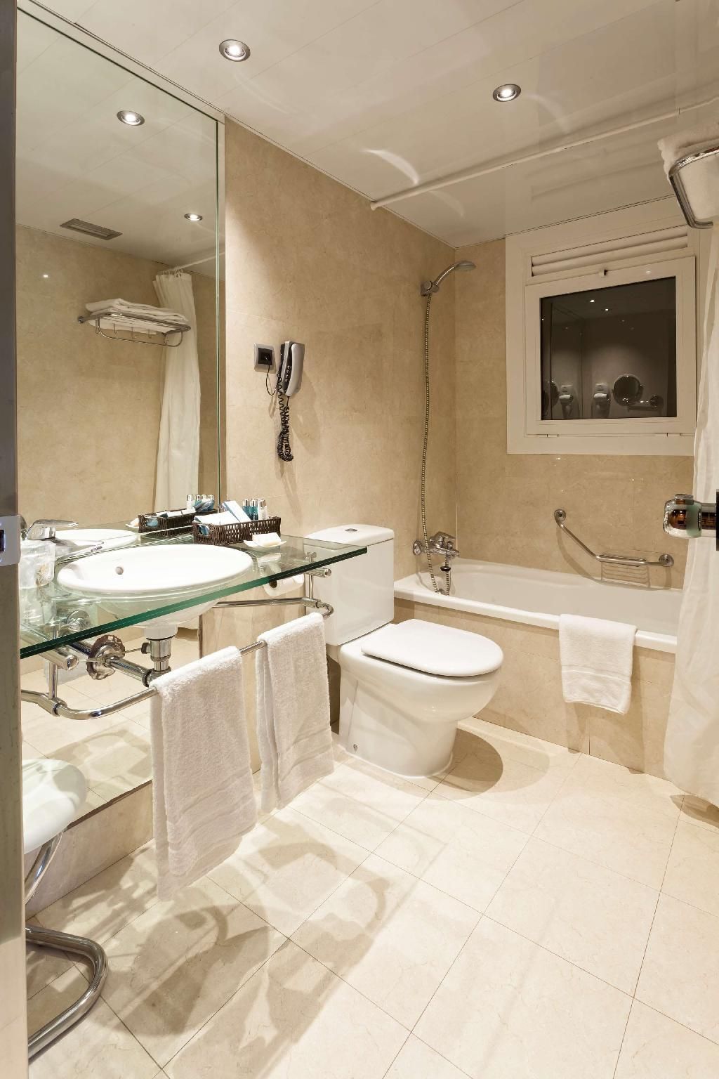 1 King 2 Single Beds, Nonsmoking, Family Room, Connecting Rooms, Terrace, Air Conditioning