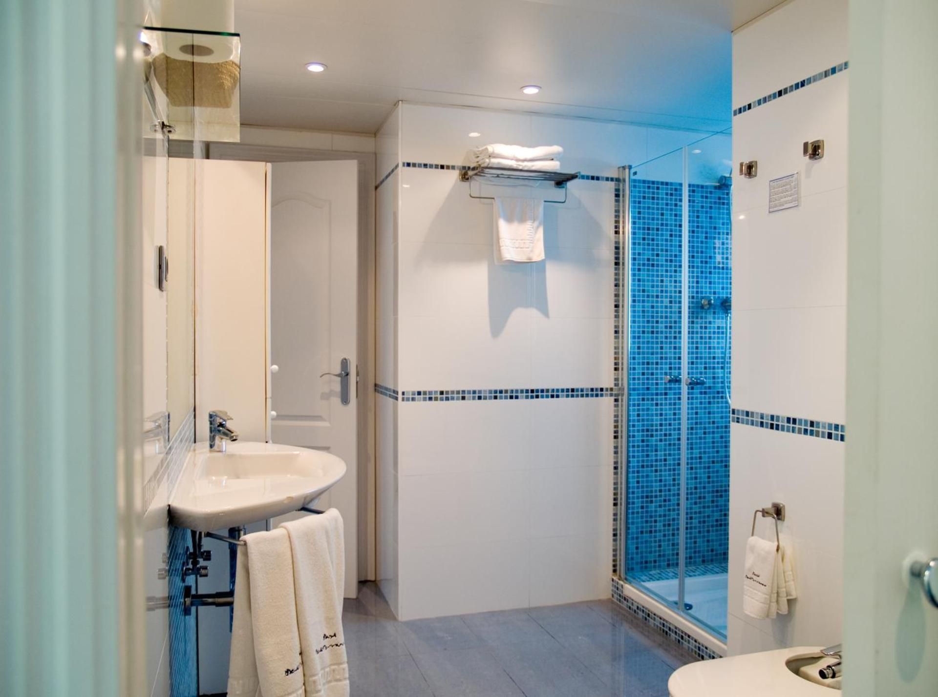 Deluxe Apartment (2 Adults)