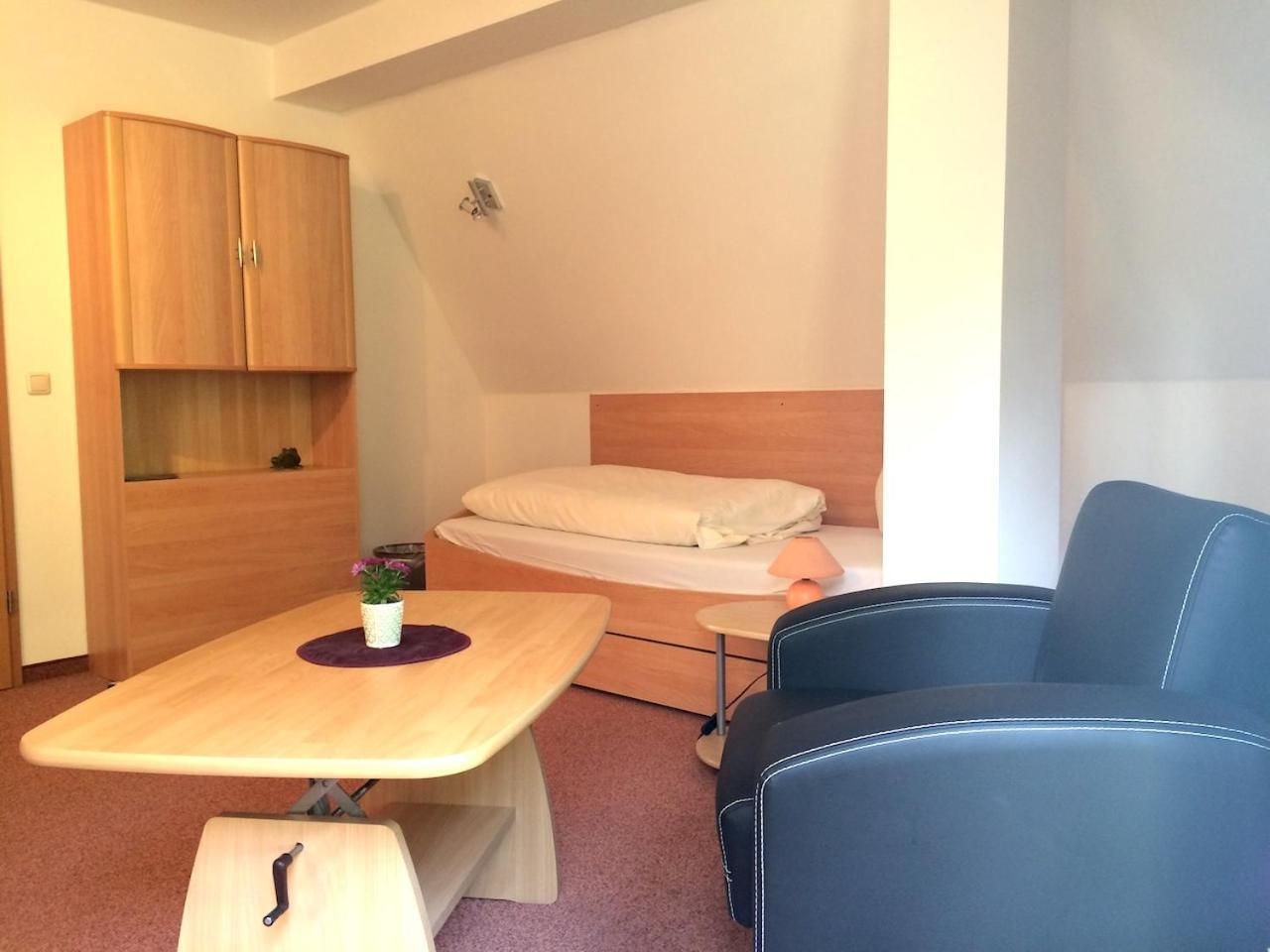 Studio with Balcony (1 Adult)