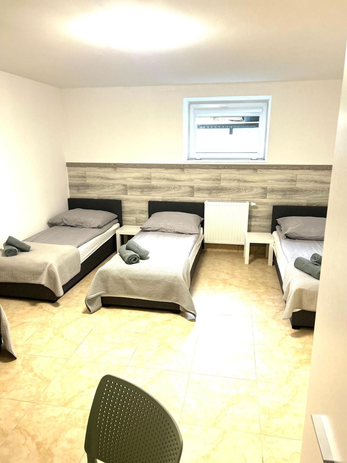 Basic Triple Room