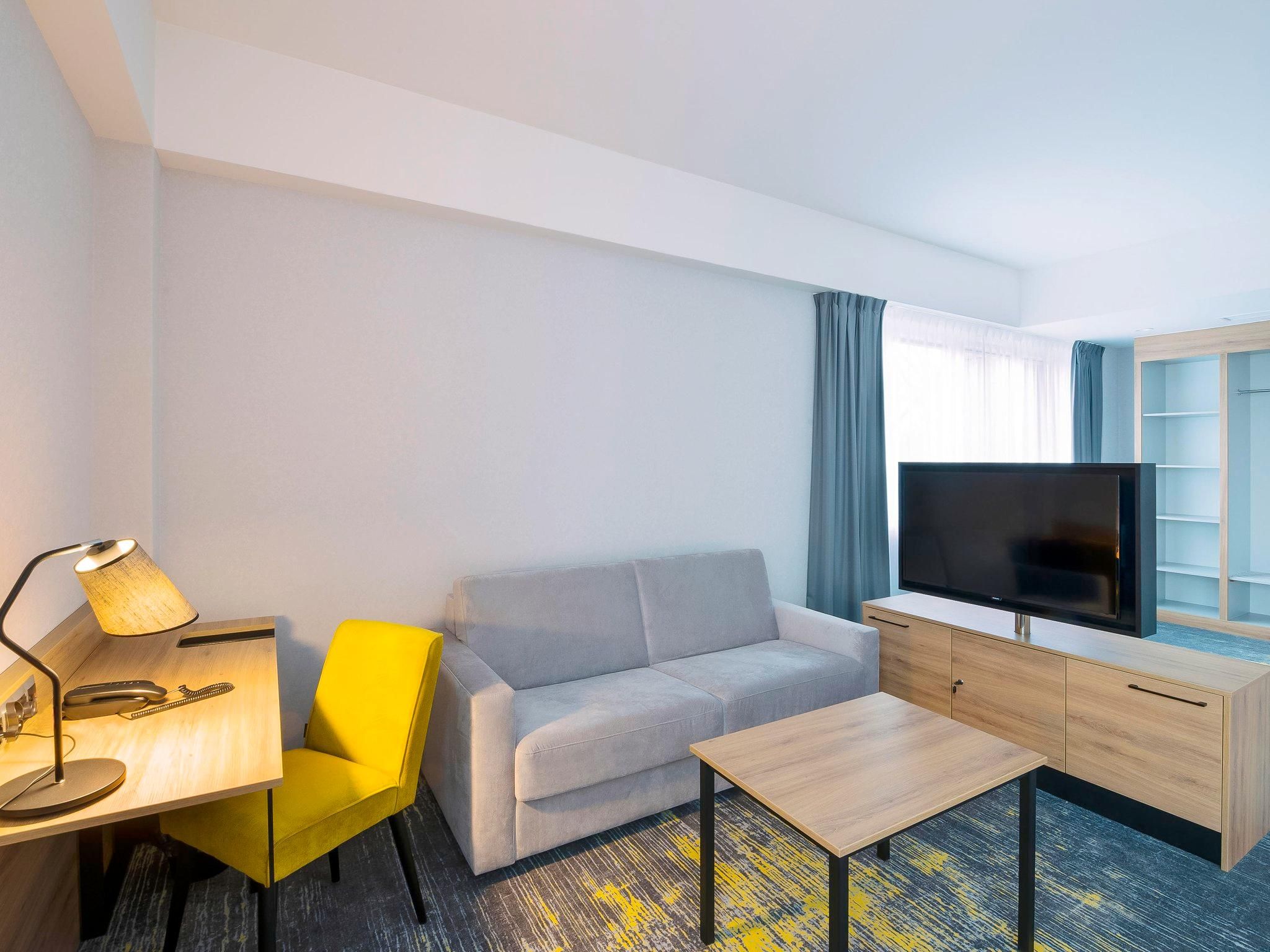 ibis Styles Grudziadz DOUBLE + SOFA - Double Room with one large bed and sofa 3