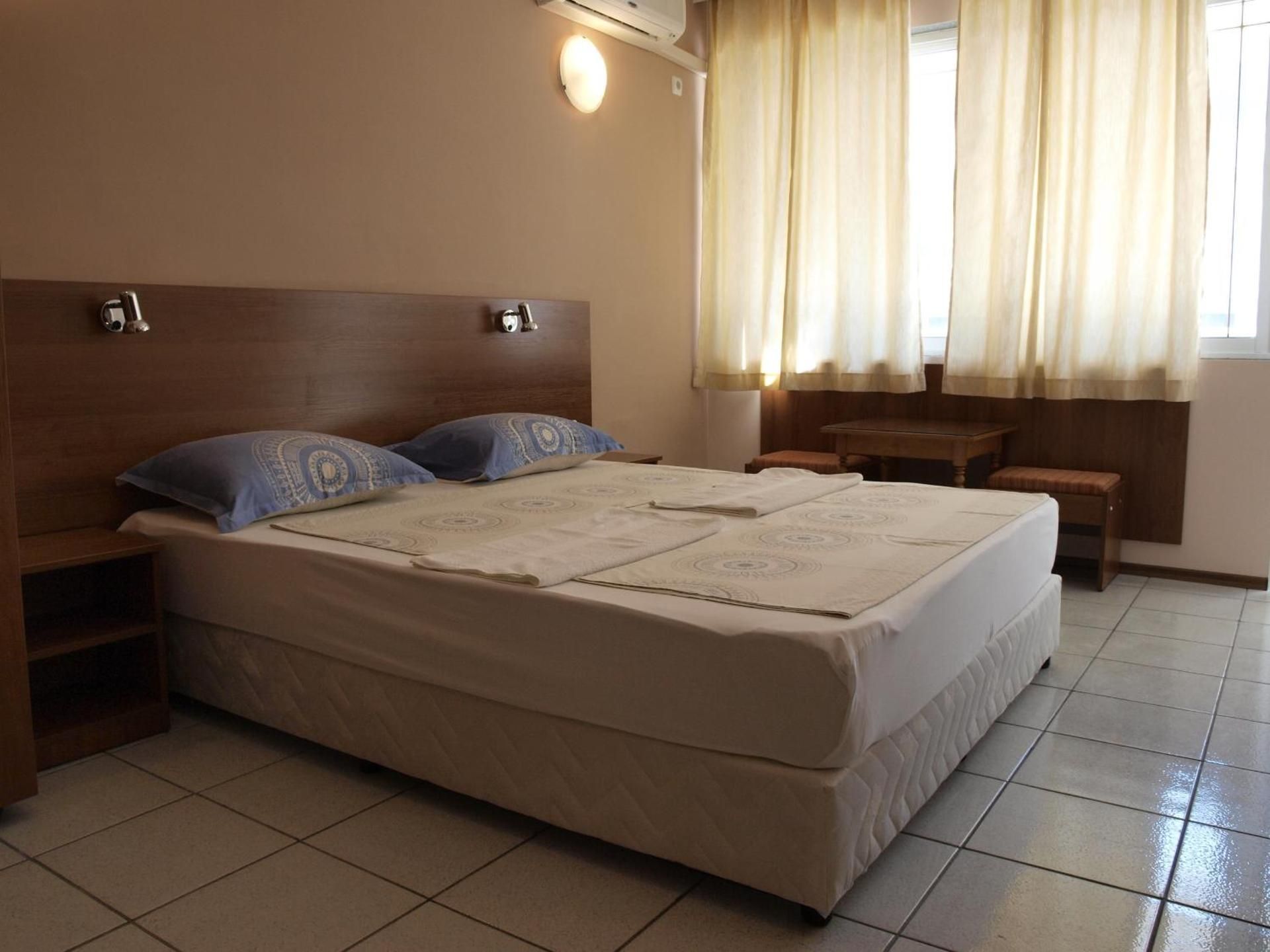 Double Room with Private Toalet