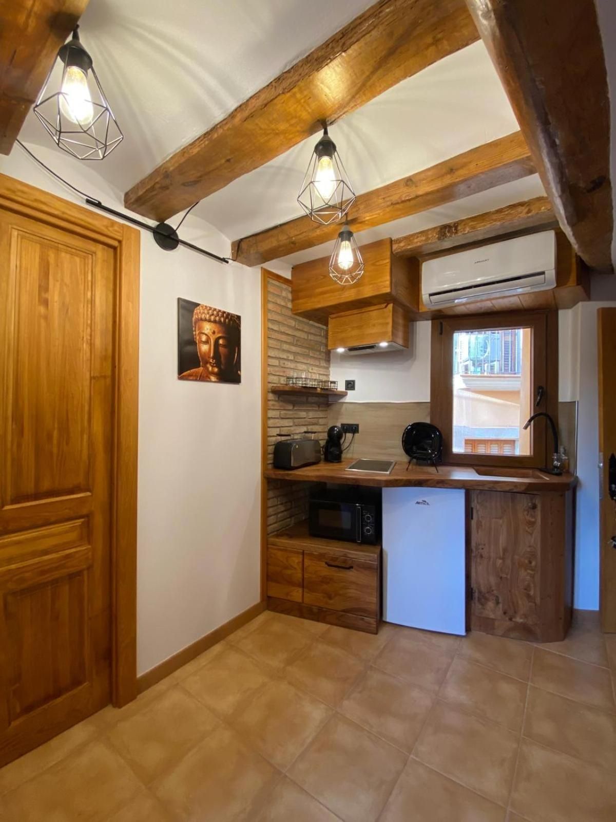 One-Bedroom Apartment with View