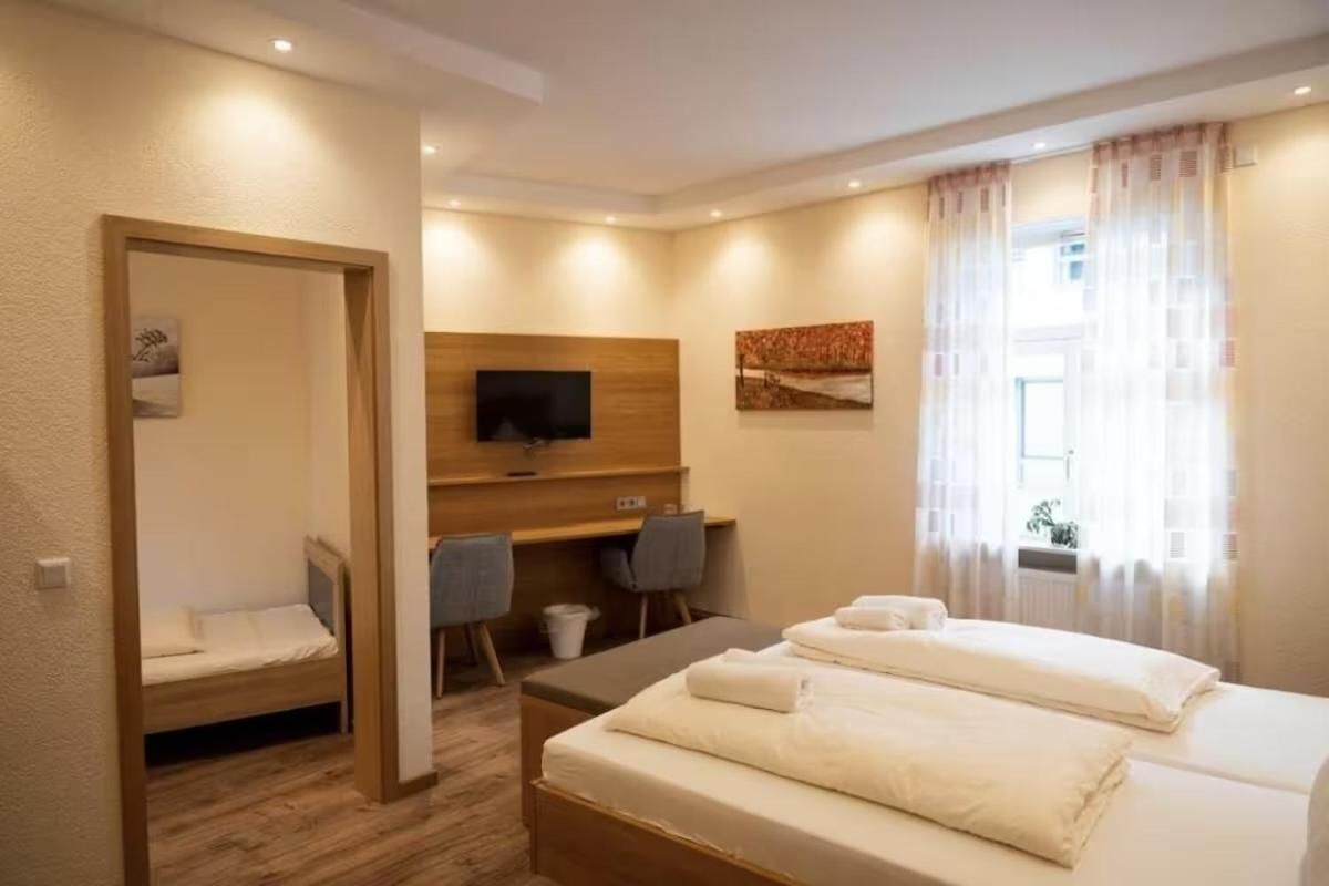 Deluxe Triple Room