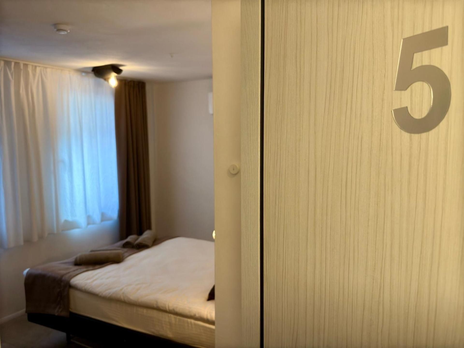Deluxe Double Room with Shower