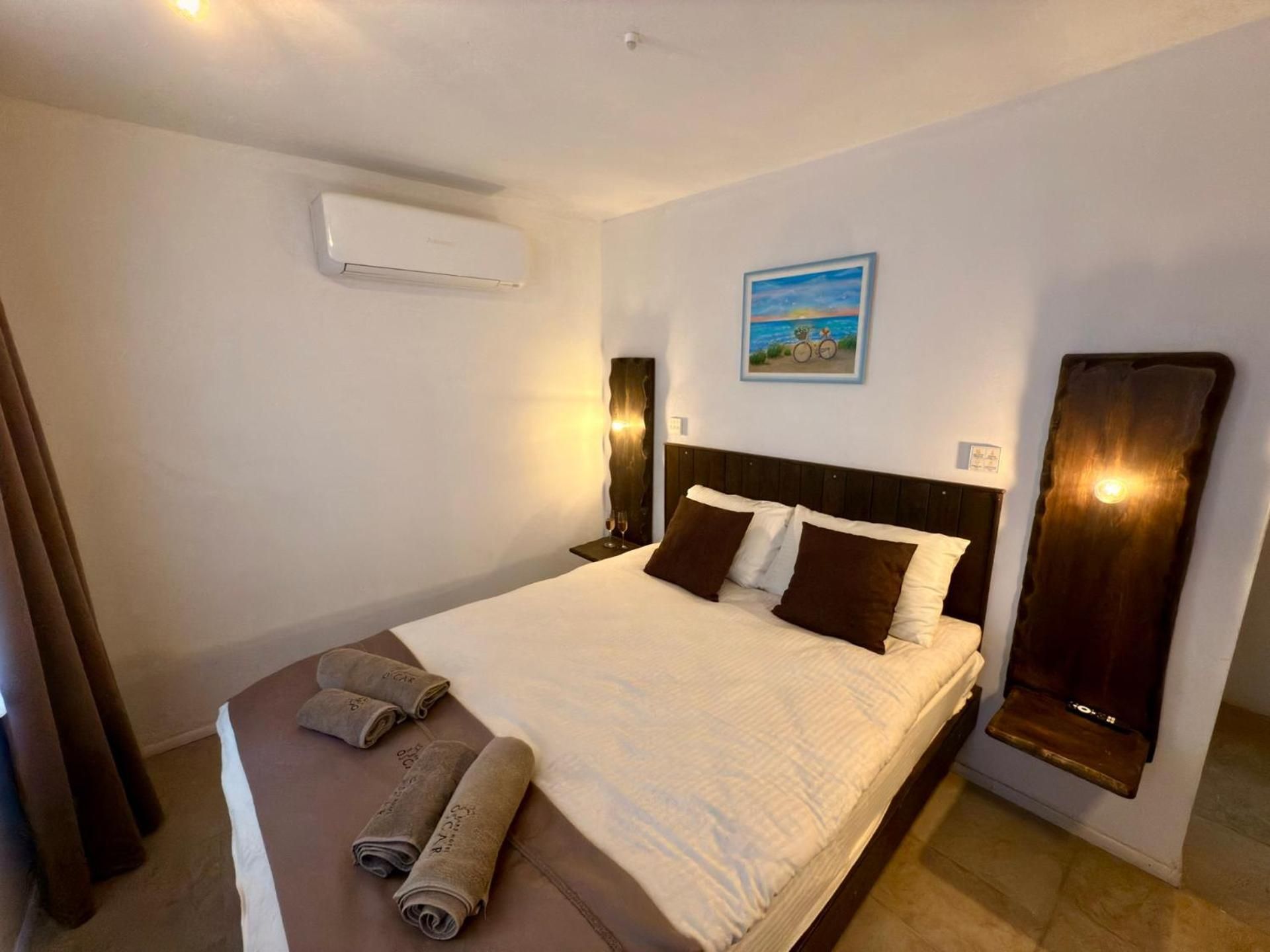 Deluxe Double Room with Shower
