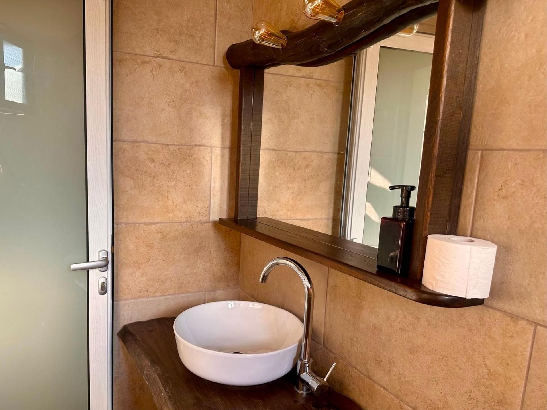 Deluxe Double Room with Balcony and Sea View