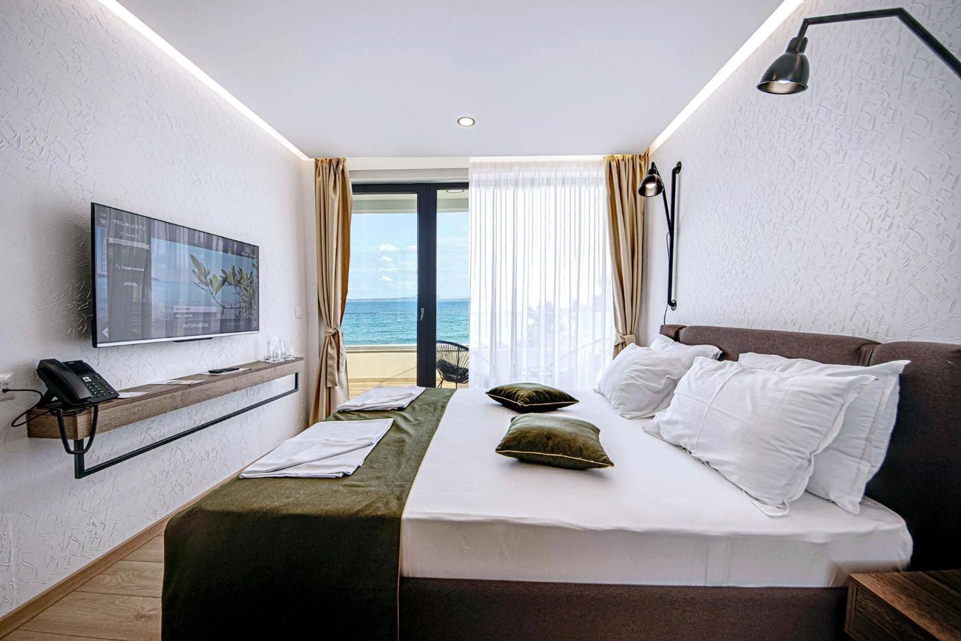 Double Room with Balcony and Sea View