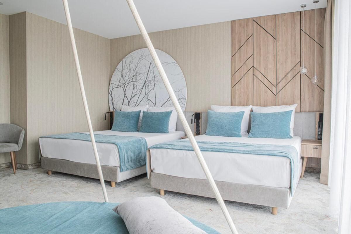 Deluxe Family Room