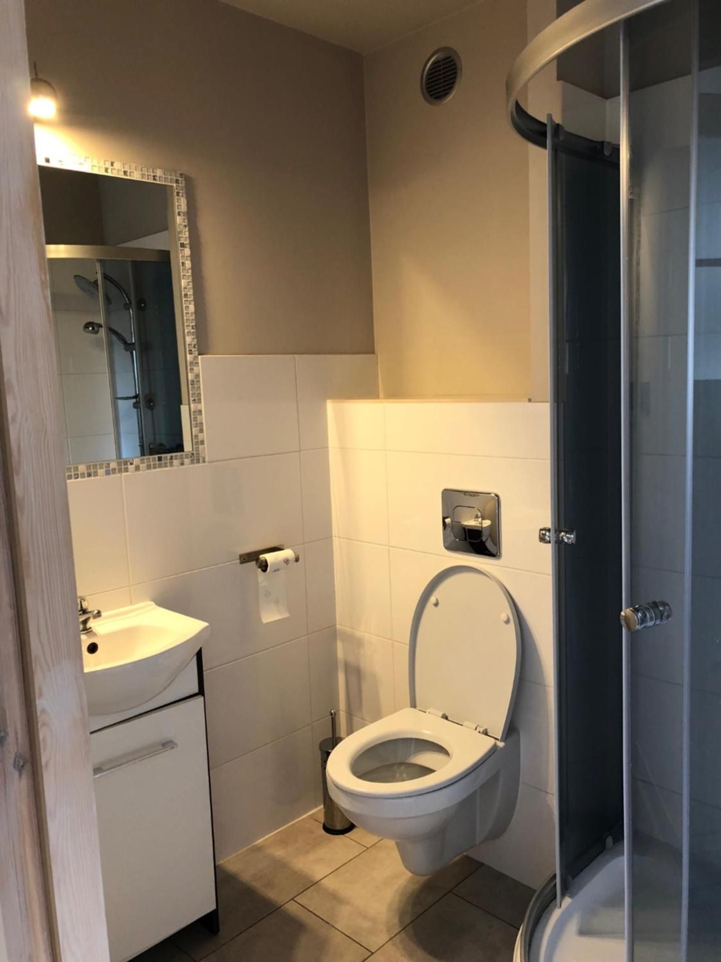 Single Room With Private Bathroom