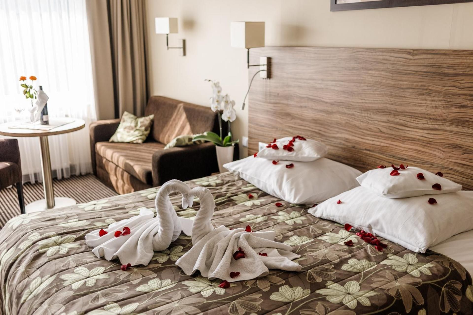 Deluxe Double Room with Private Bathroom