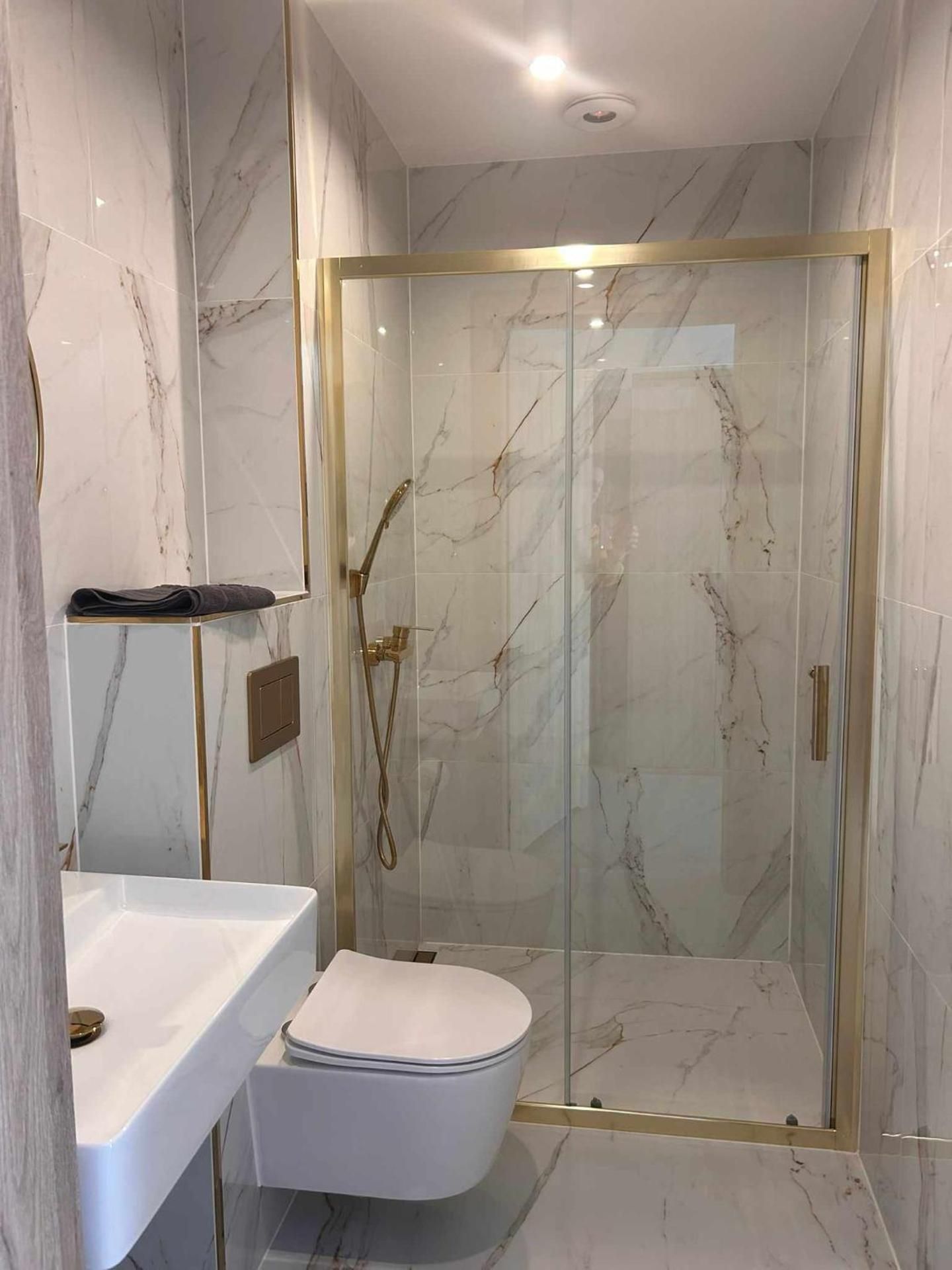 Deluxe Queen Suite