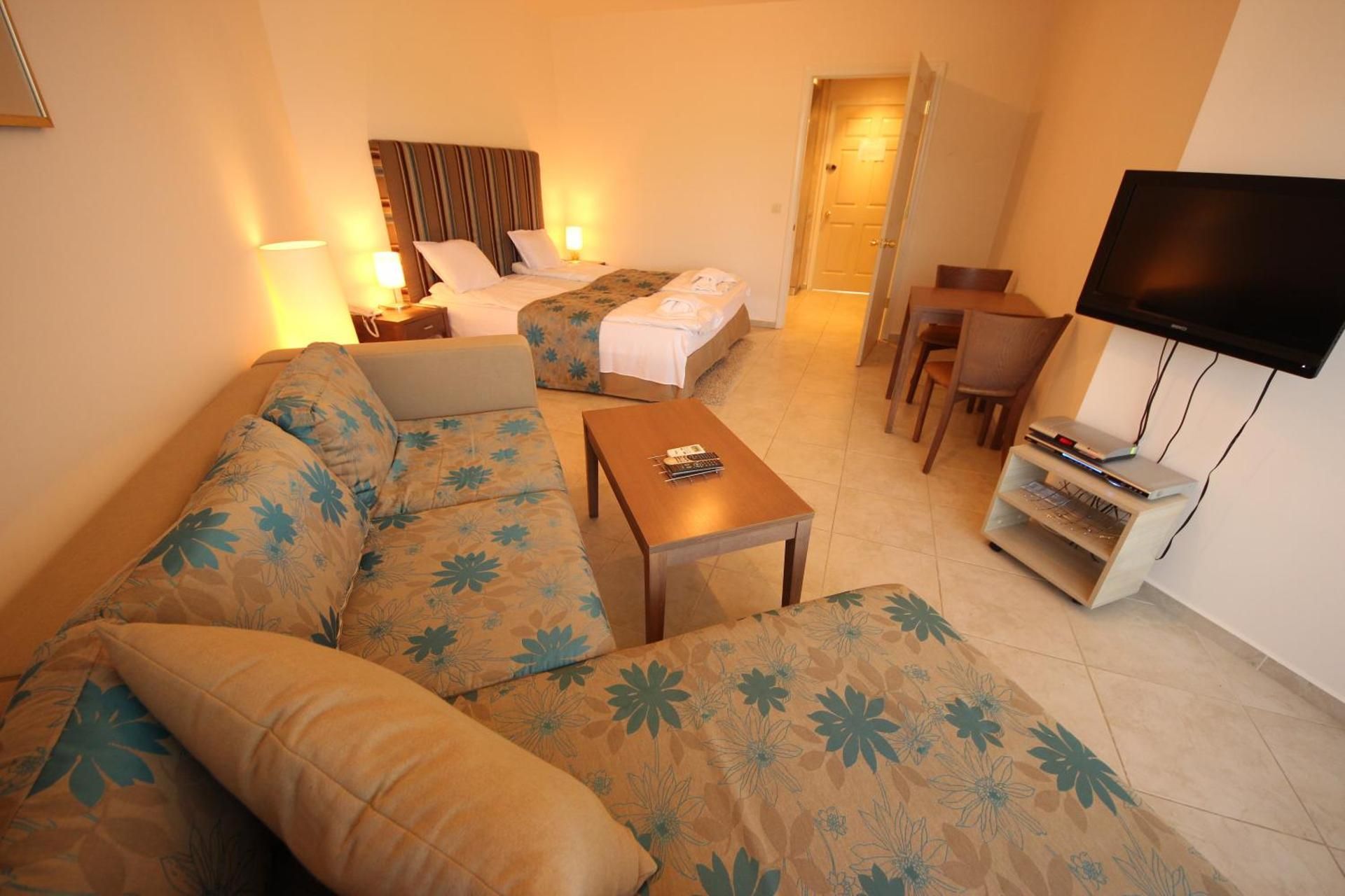 Deluxe Apartment with Sea View