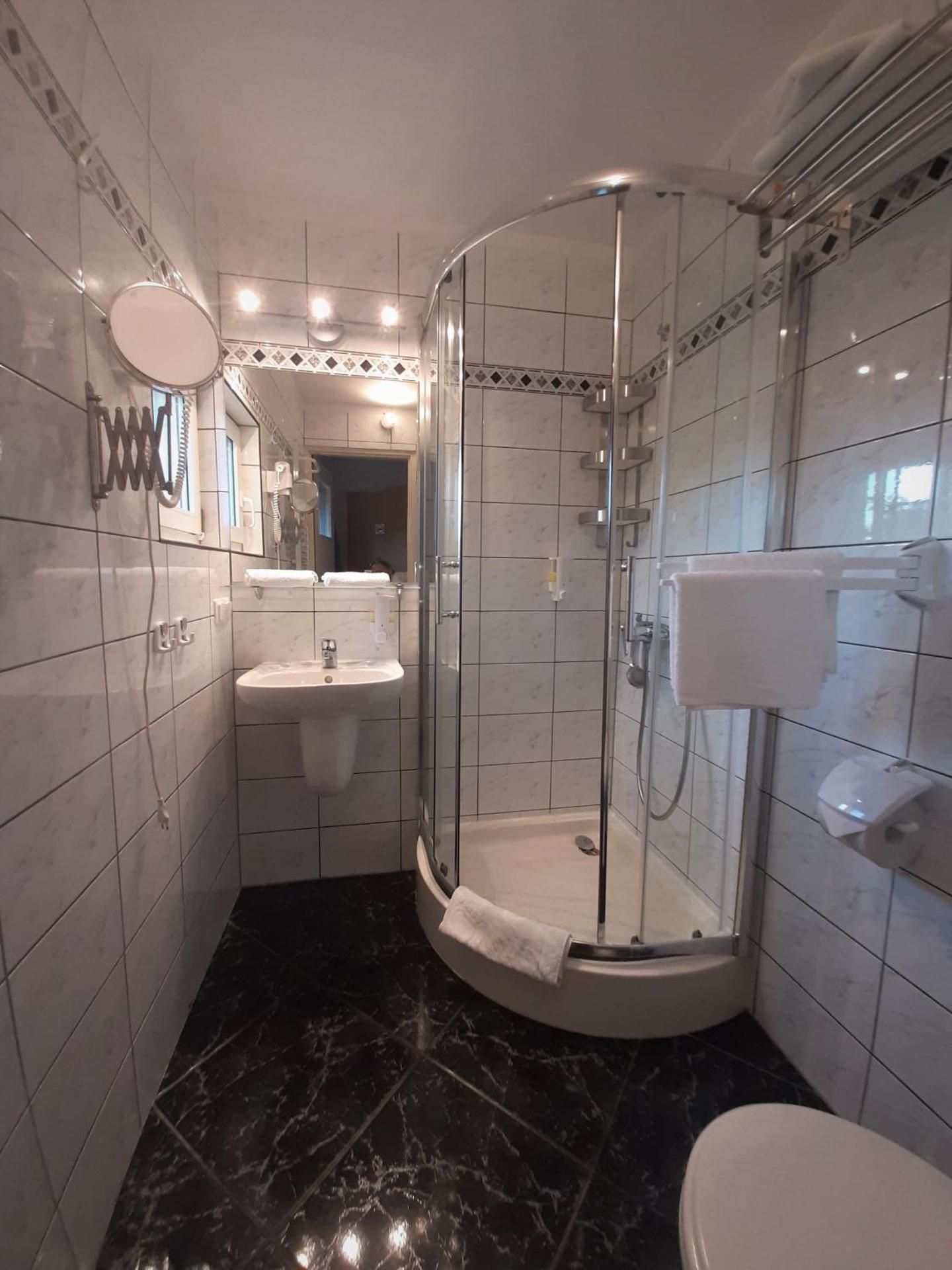 Studio Apartment (2-3 Adults)