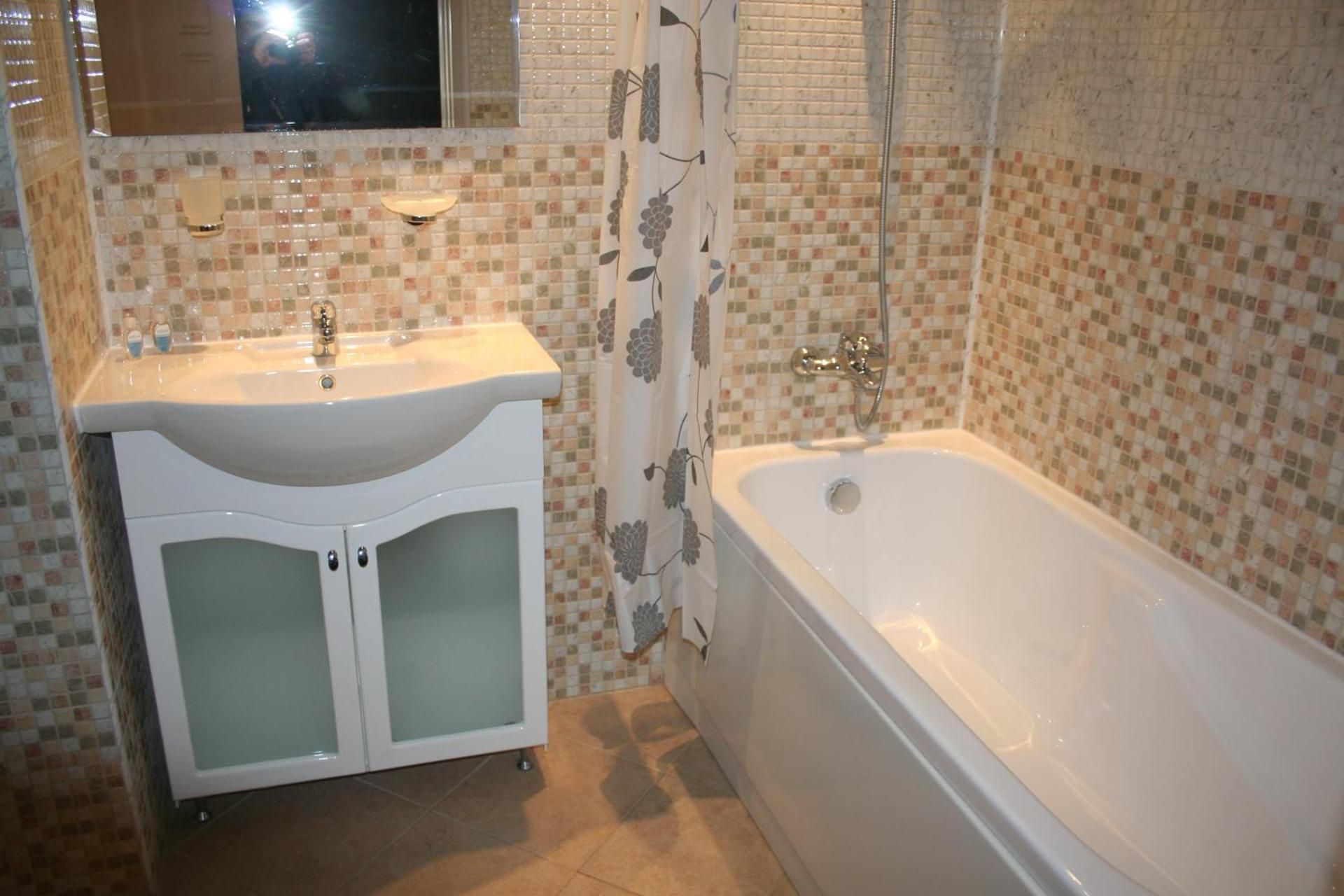 One-Bedroom Suite with Balcony