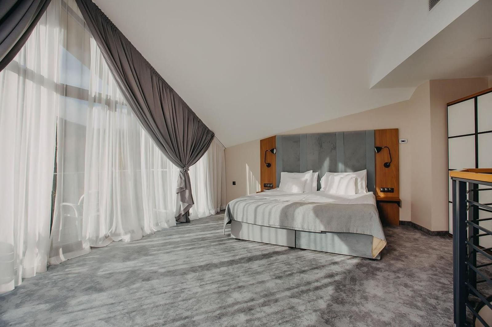 Apartment - Split Level
