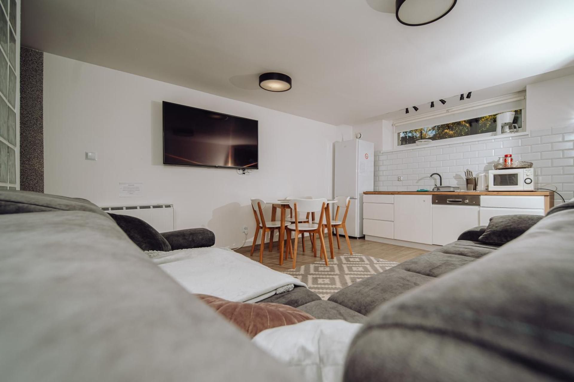 Quadruple Room with Private Bathroom