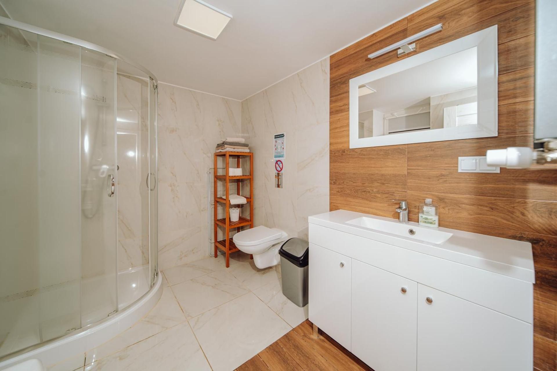 Quadruple Room with Private Bathroom