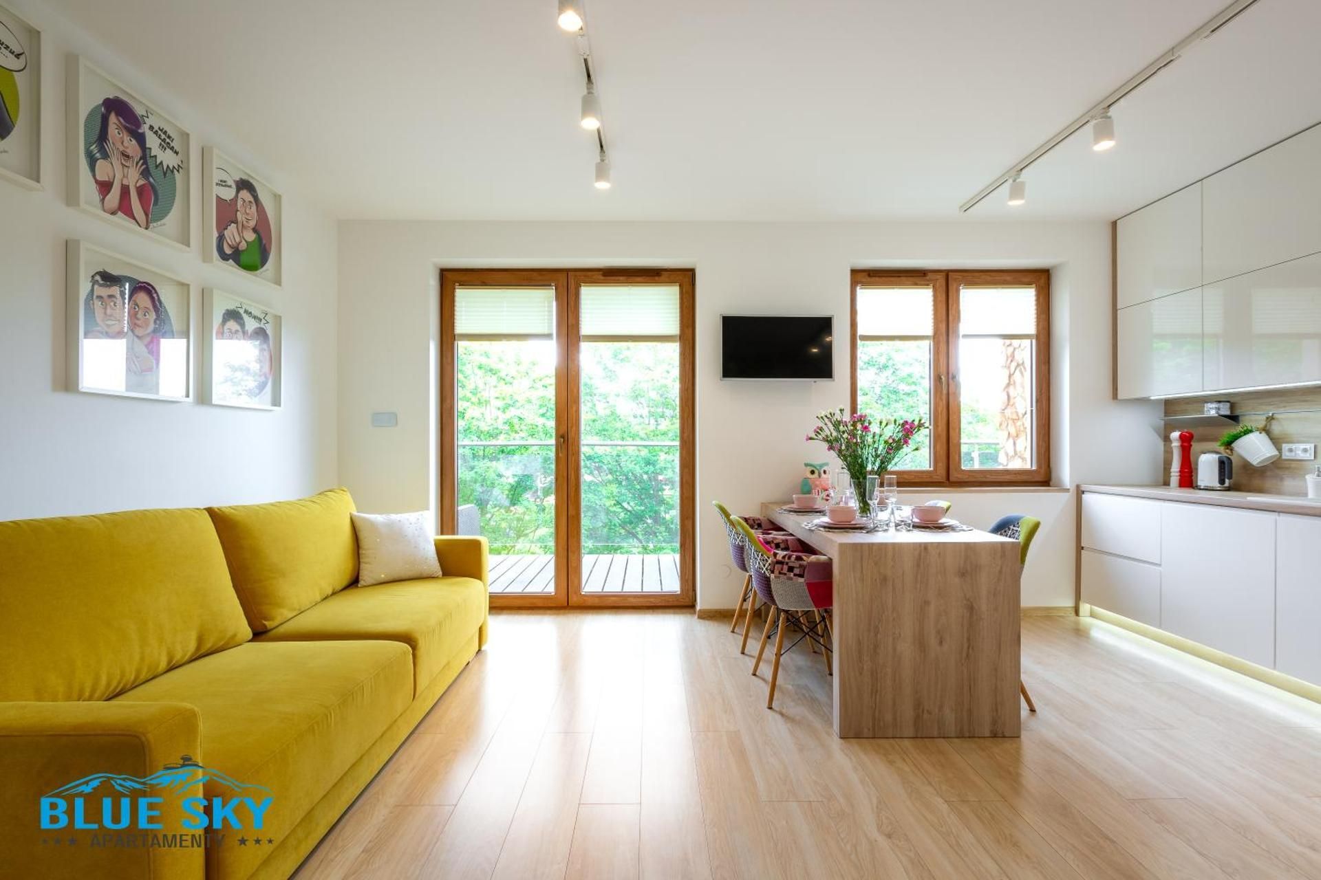 Deluxe One-Bedroom Apartment with City View