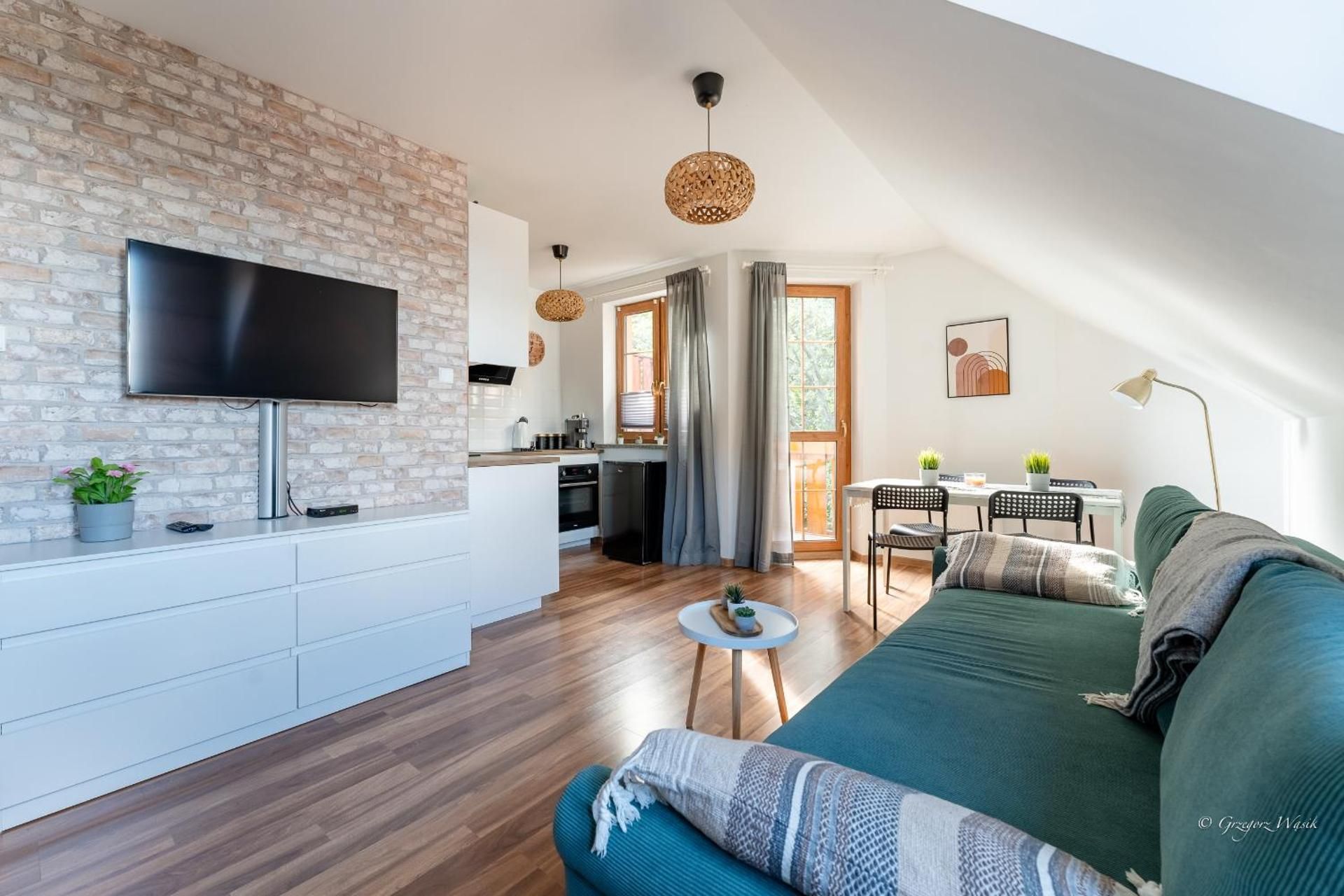One-Bedroom Apartment