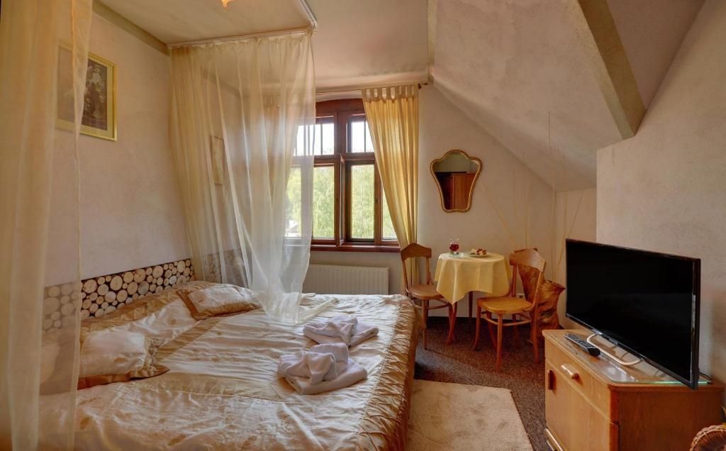 Economy Double Room