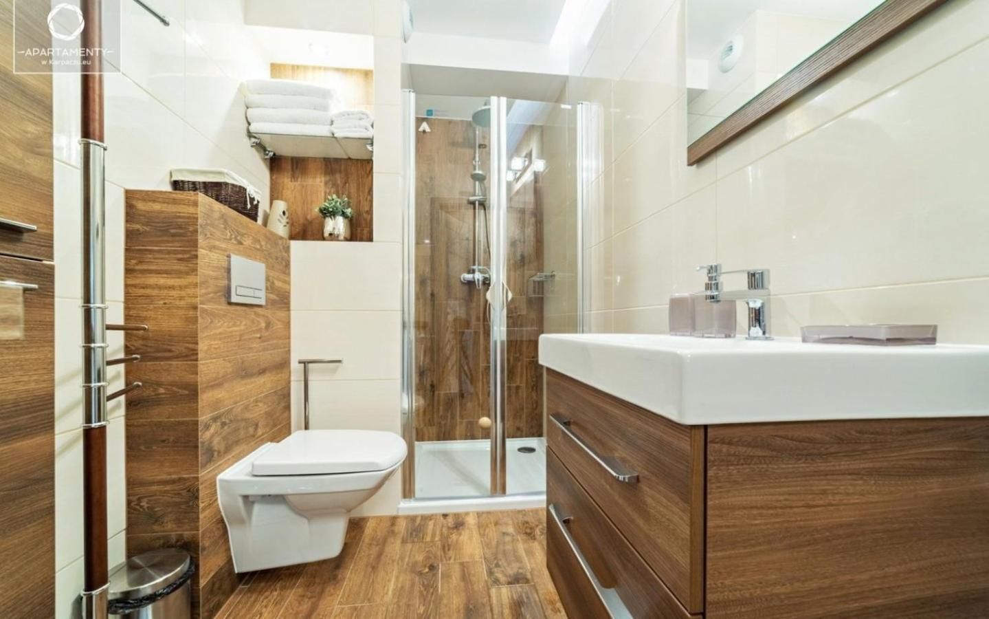 Apartament (Gold)