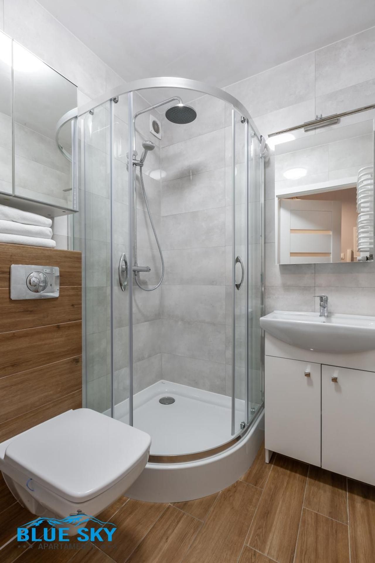 Studio Apartment with Balcony