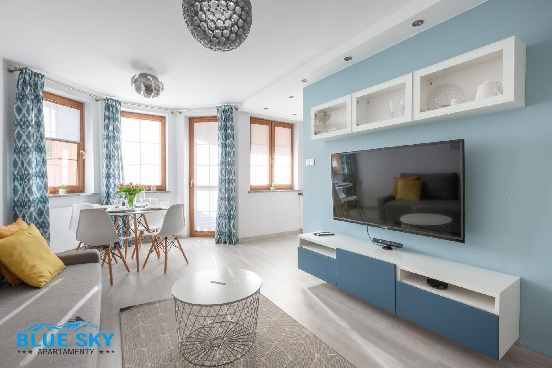 One-Bedroom Apartment with Balcony