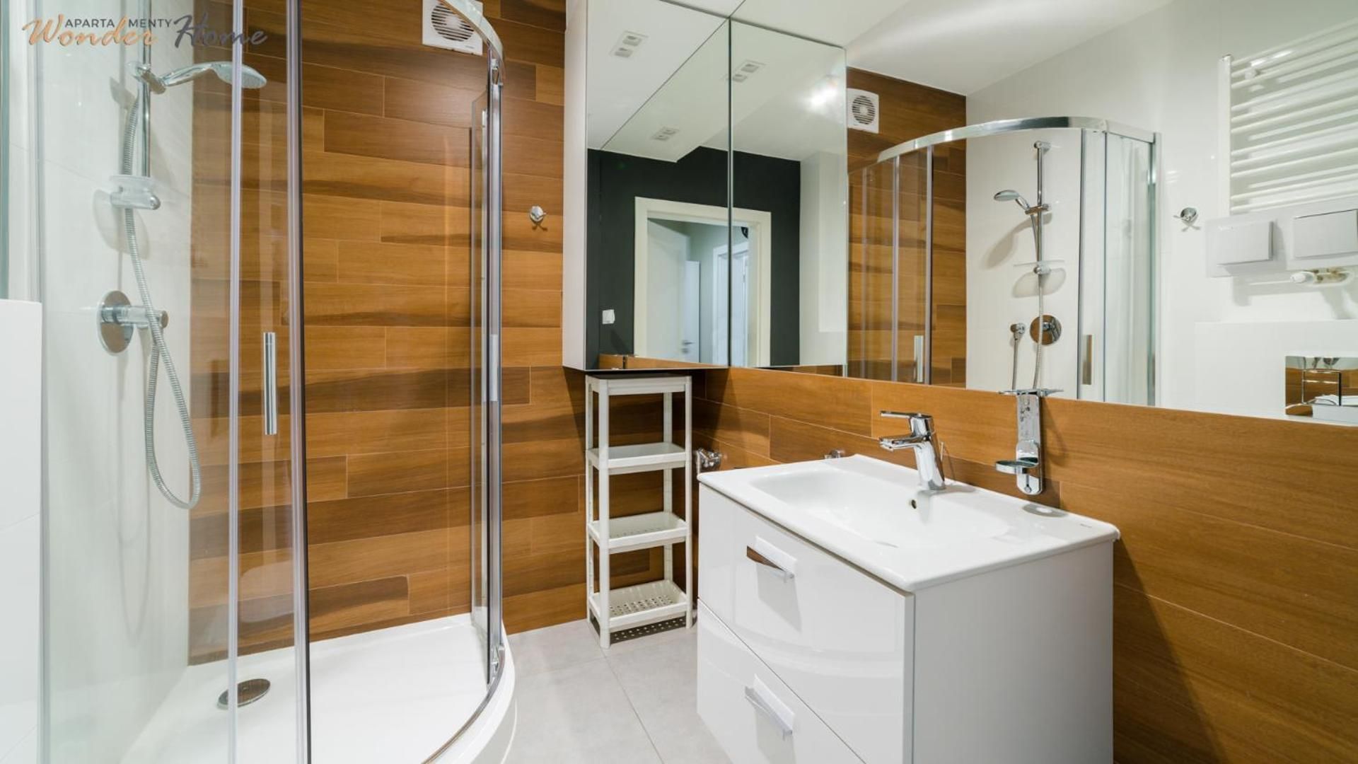 One-Bedroom Apartment Konsul