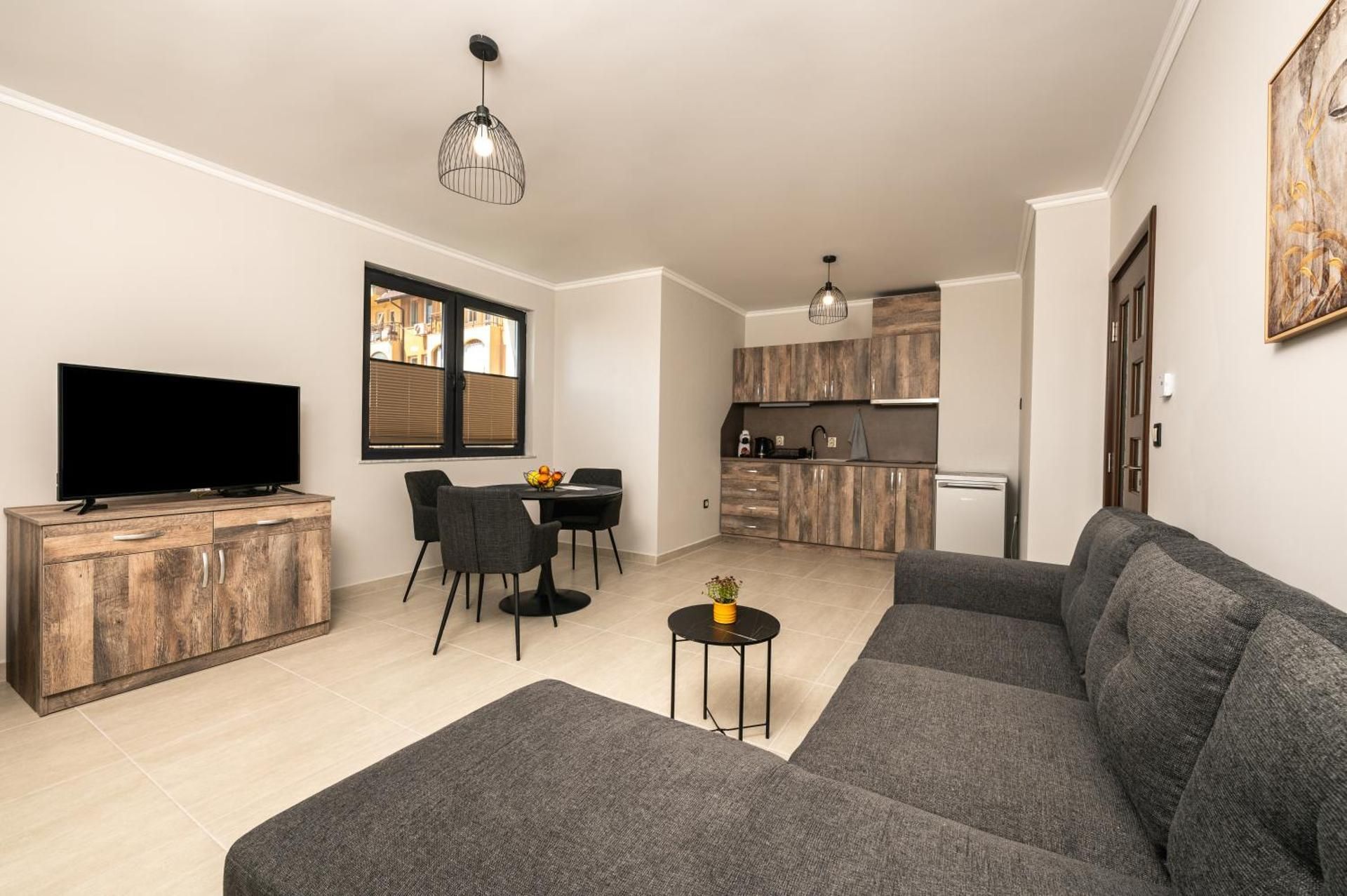 One-Bedroom Apartment