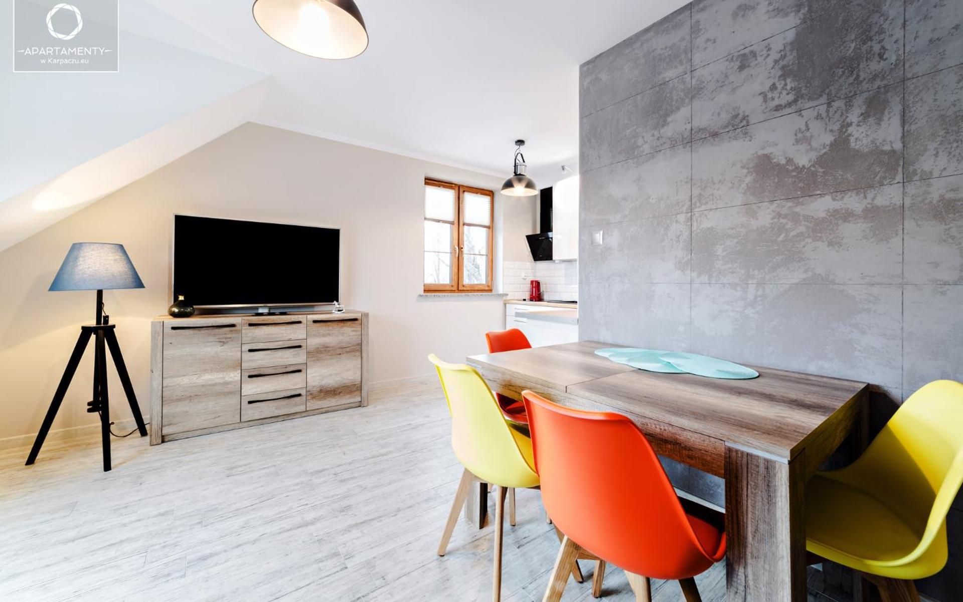 One-Bedroom Apartment (Industrialny)