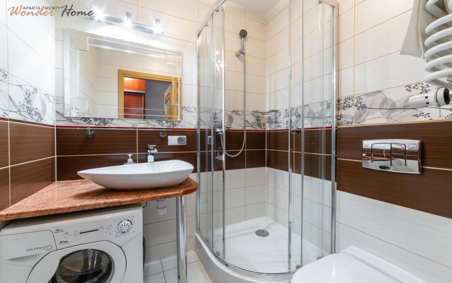 One-Bedroom Apartment (Happy)