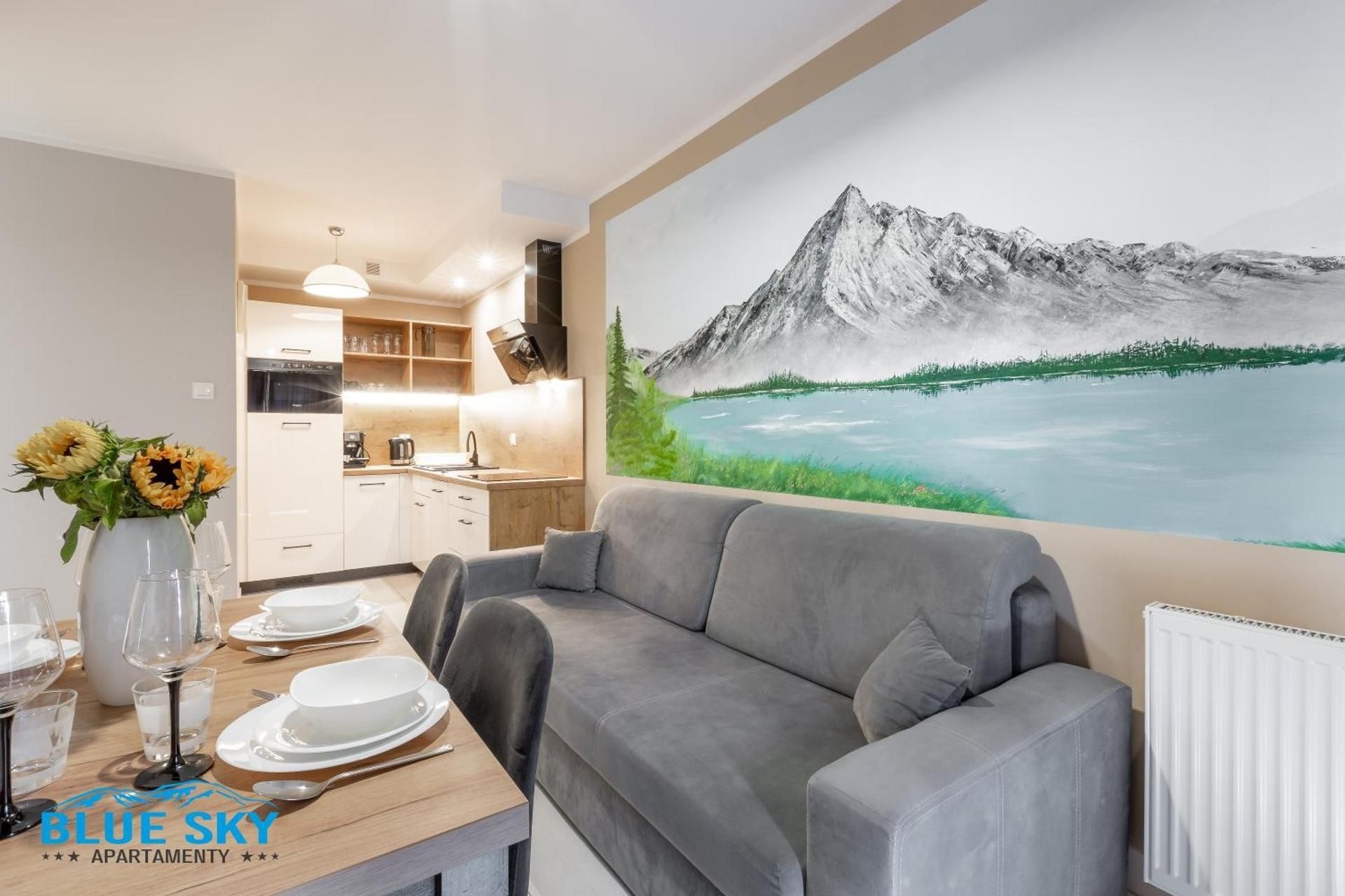 One-Bedroom Apartment with Balcony