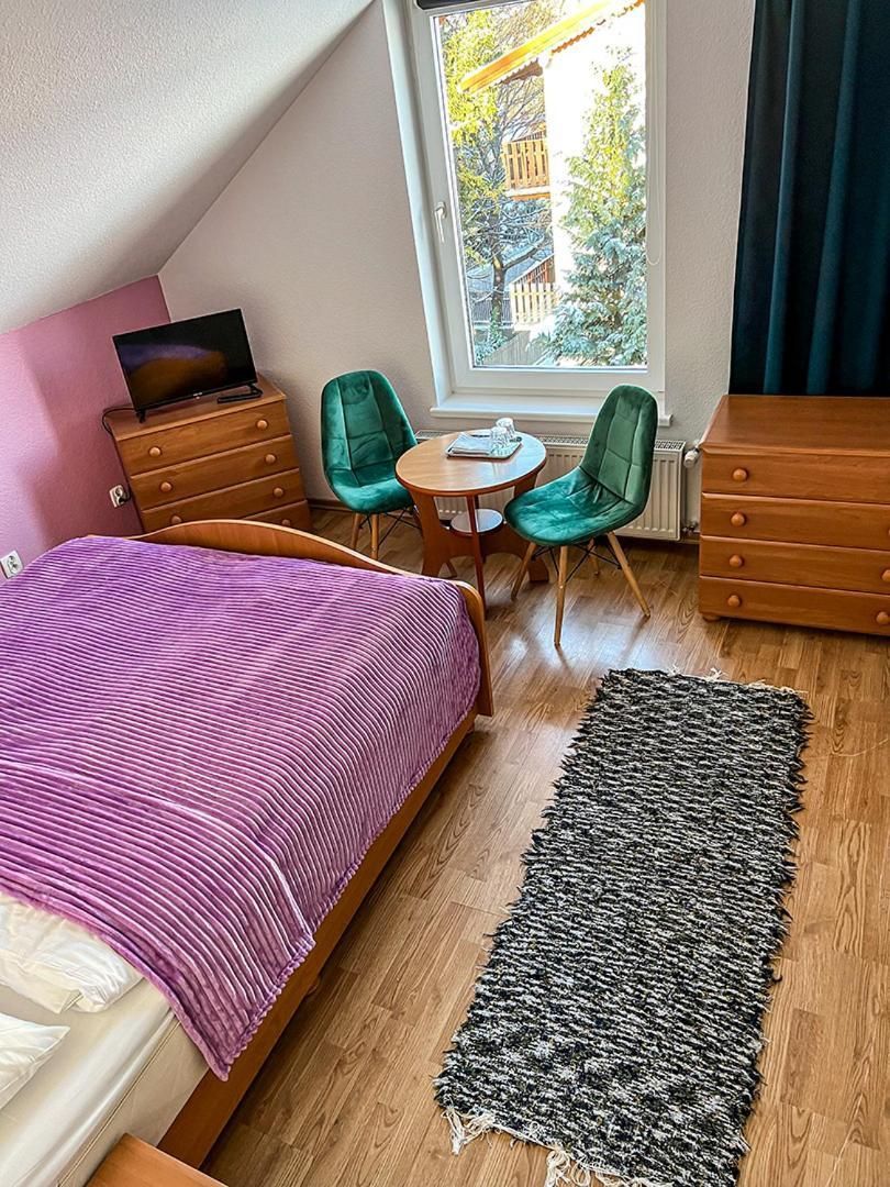 Large Double Room