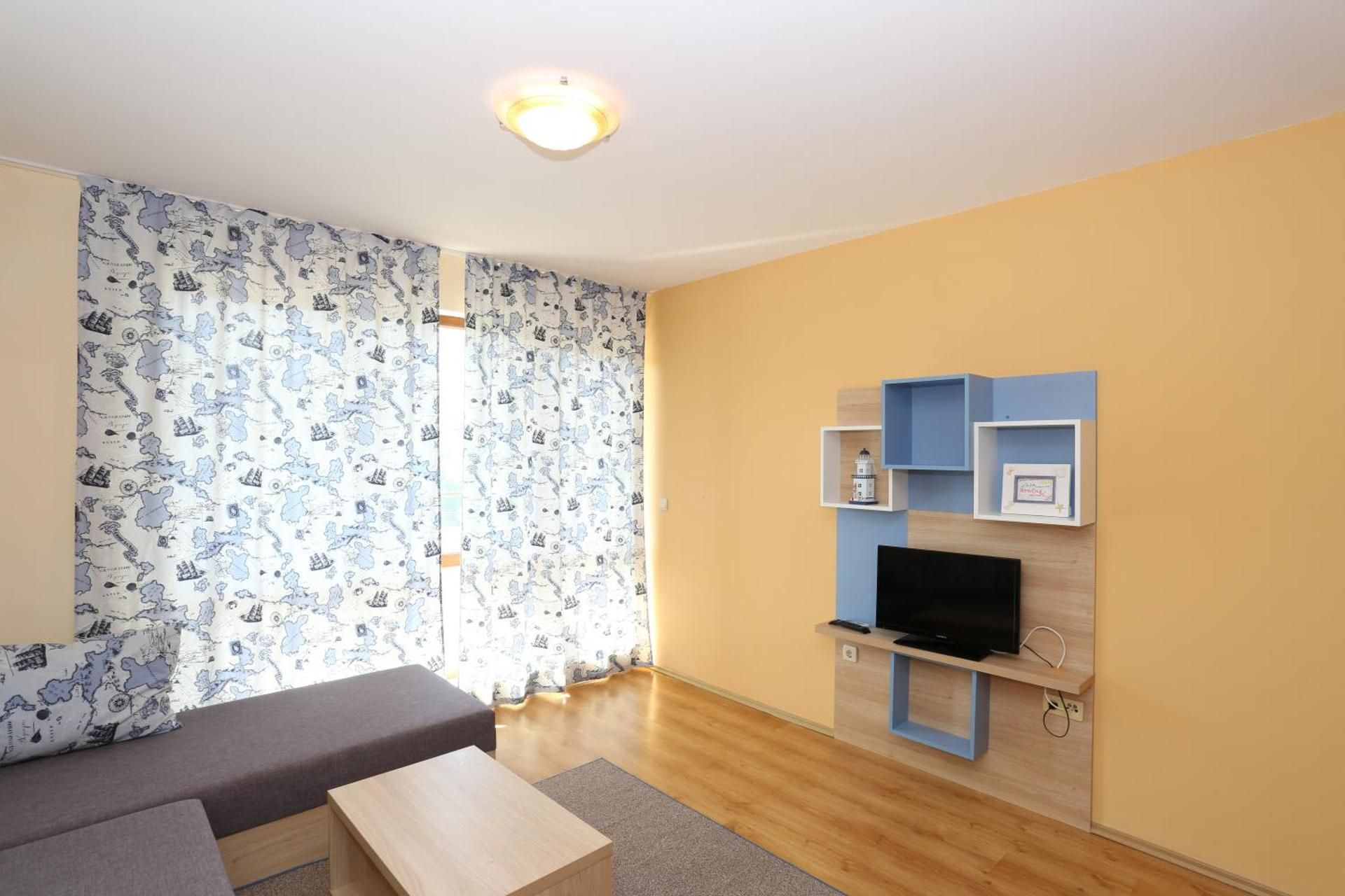 One-Bedroom Apartment with Balcony