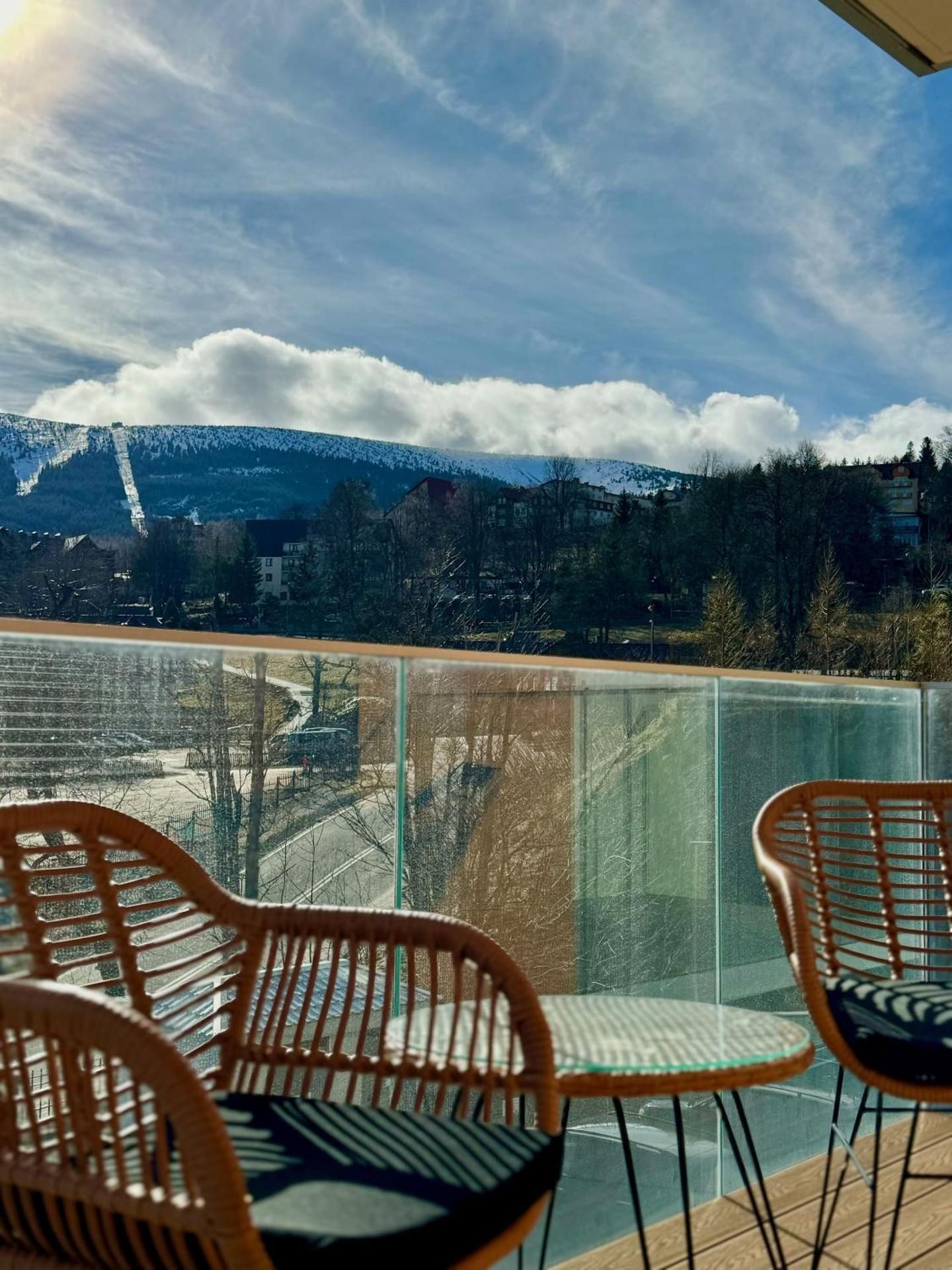Suite with Mountain View