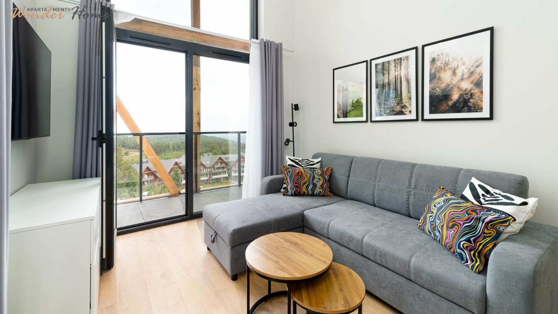 One-Bedroom Apartment with Balcony and Mountain View (Mountain Premium)