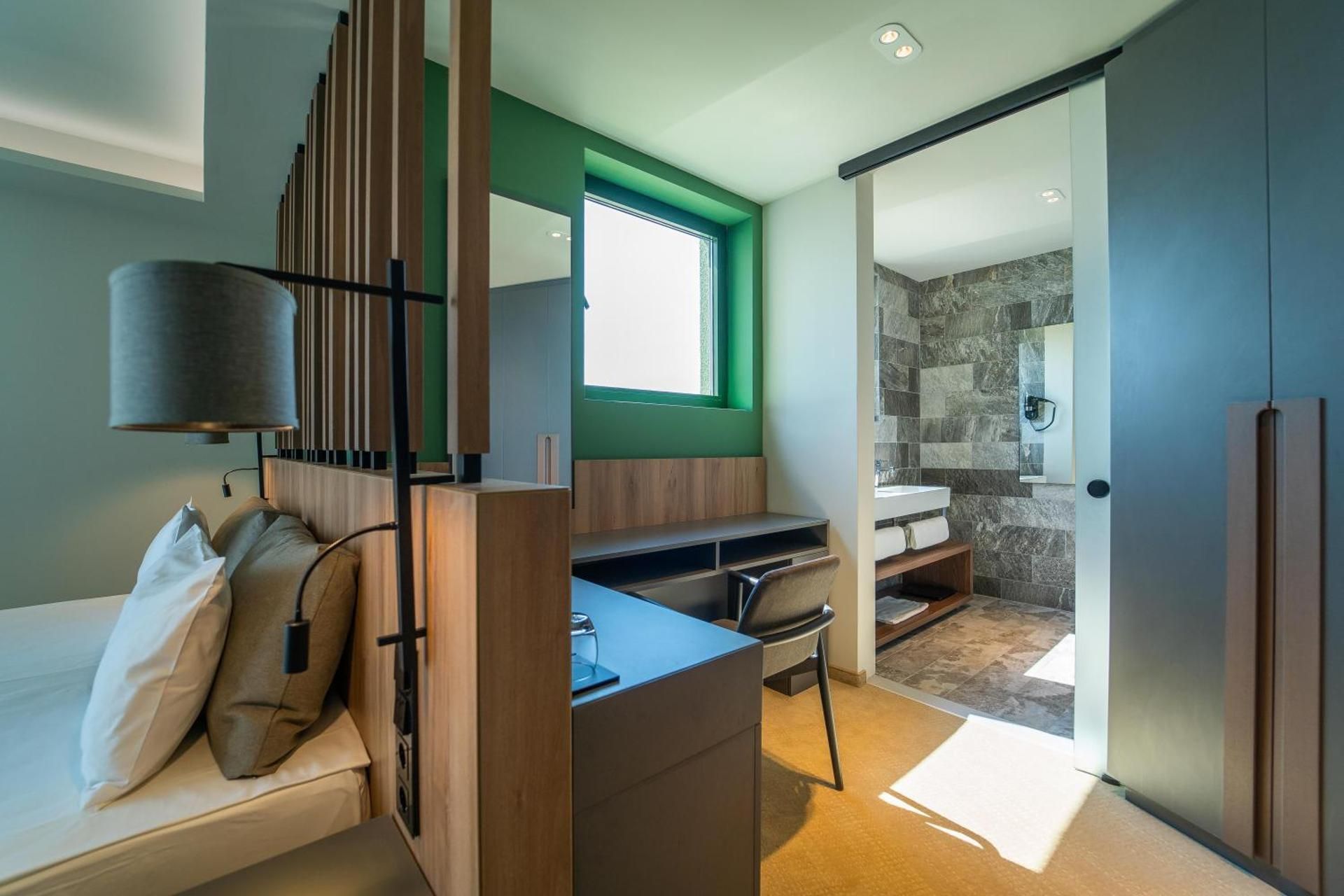 HVD Reina del Mar - Premium Spa Service & Free Parking Suite Park view (2 adults with 2 children) 3