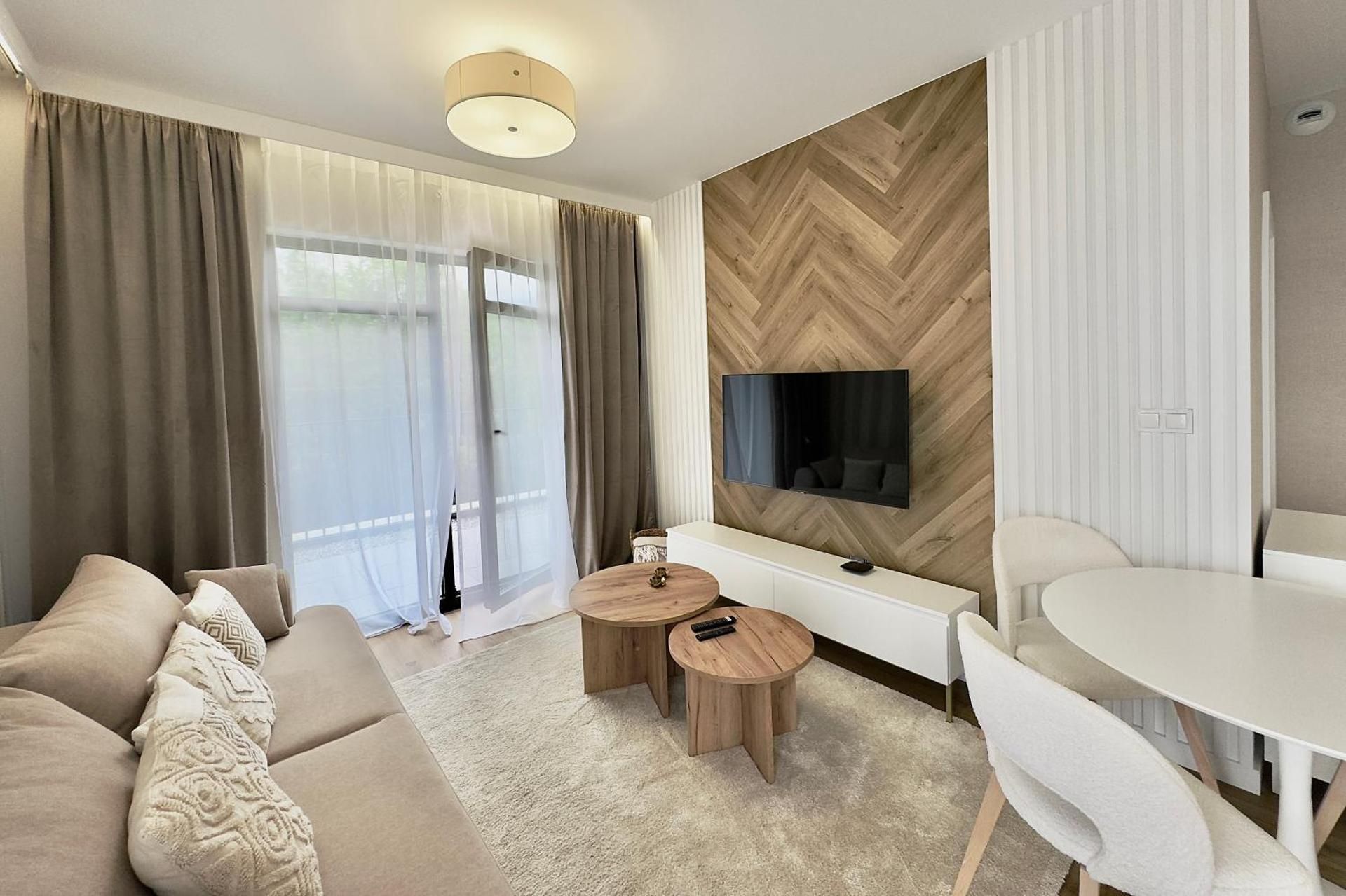 One-Bedroom Apartment with Terrace