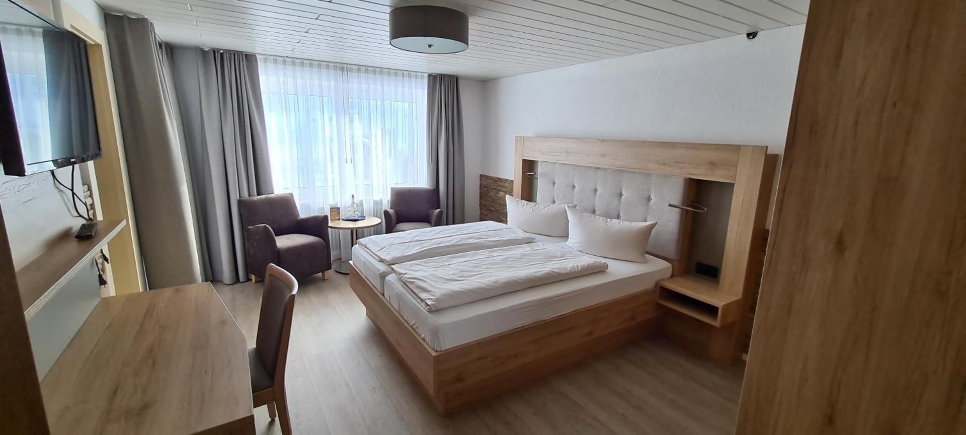 Double Room with Mountain View