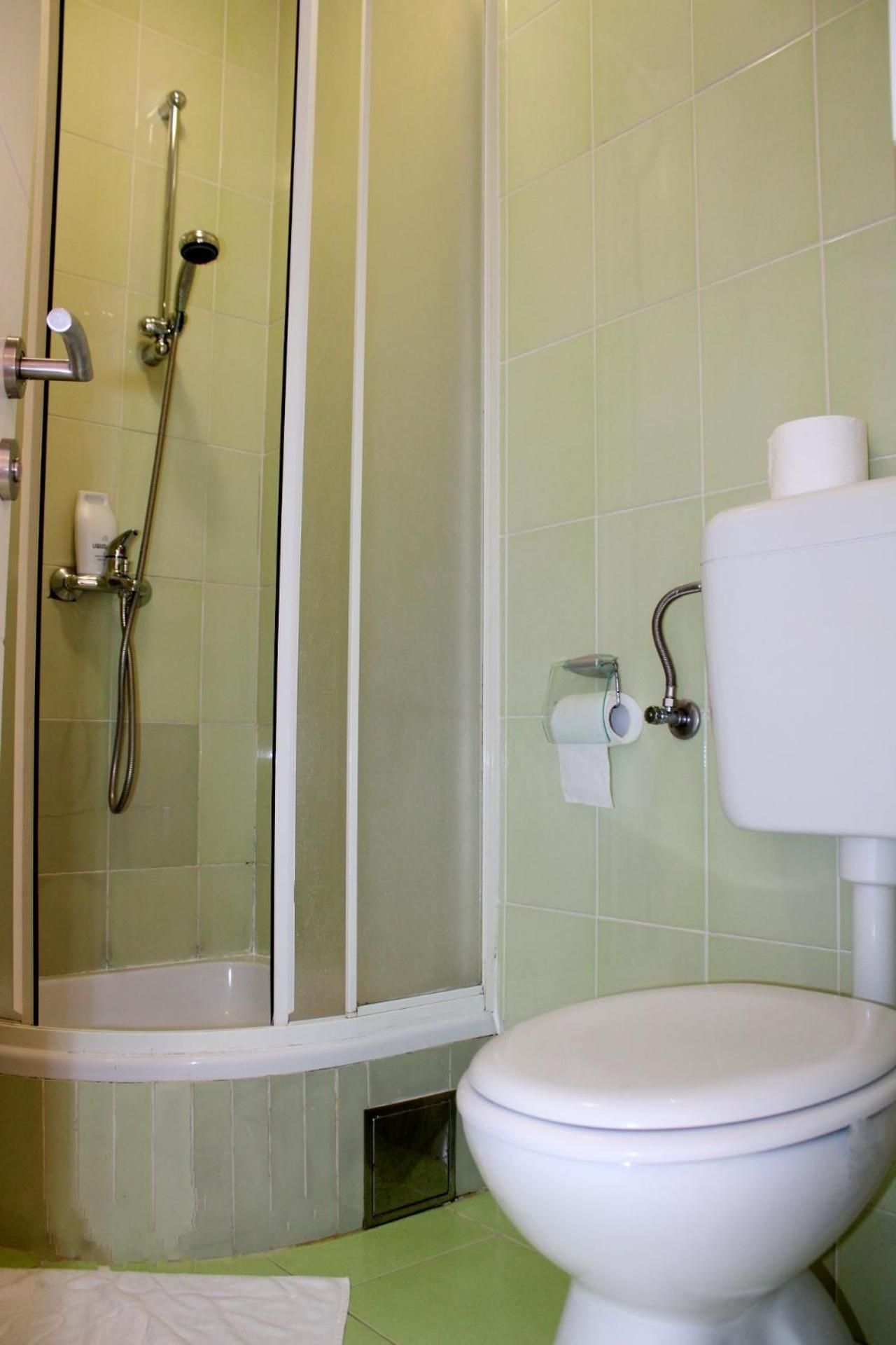 One-Bedroom Apartment with Balcony (2-4 Adults)