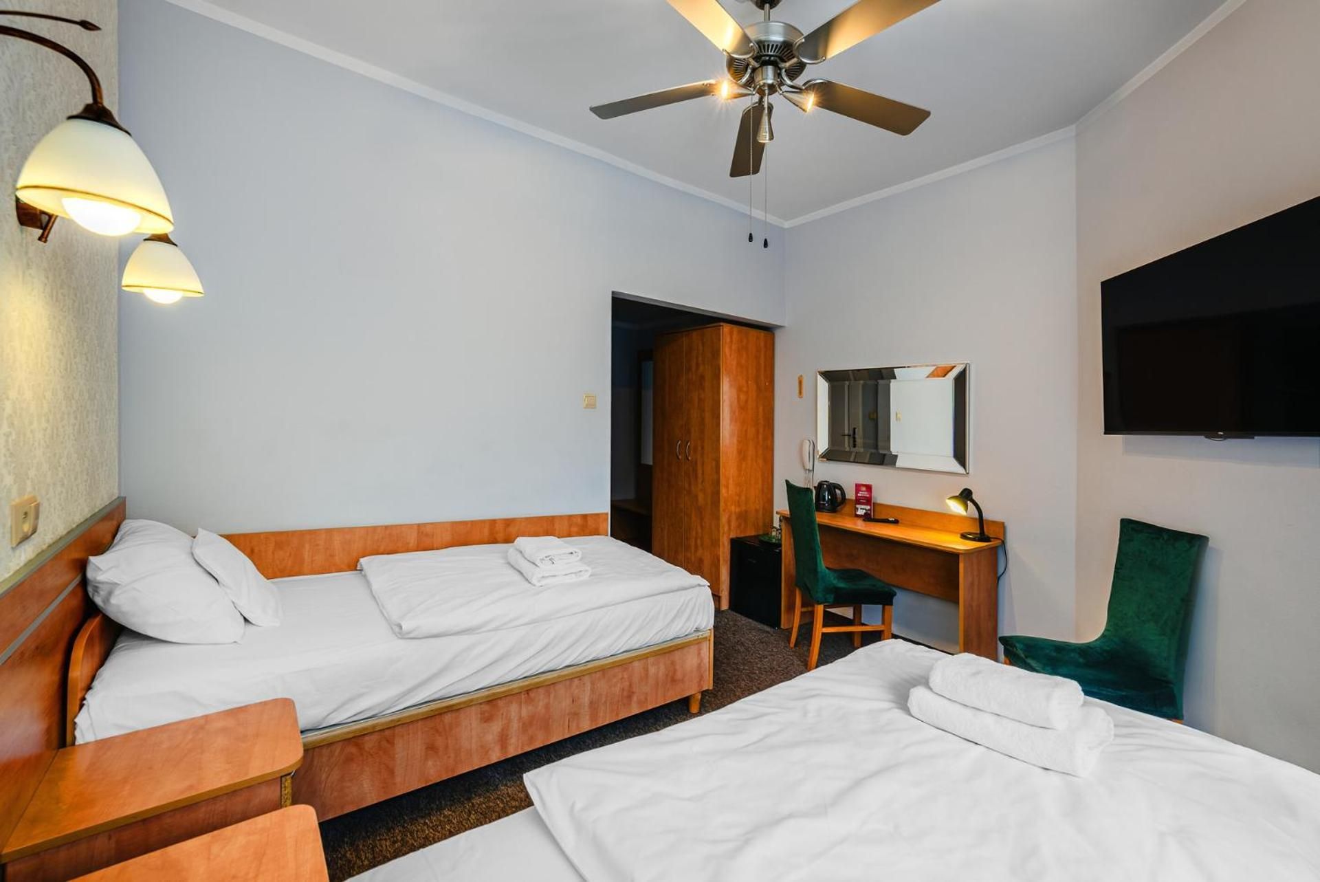 Economy Twin Room