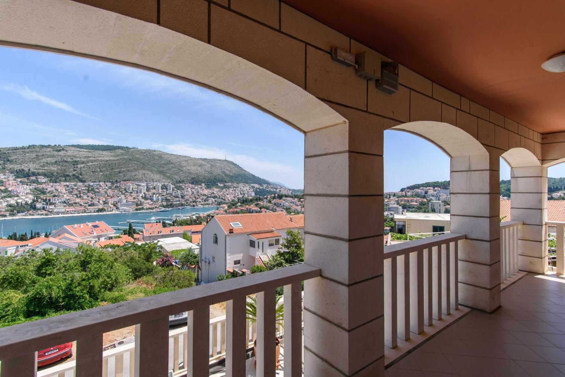 Two-Bedroom Apartment with Balcony and Sea View