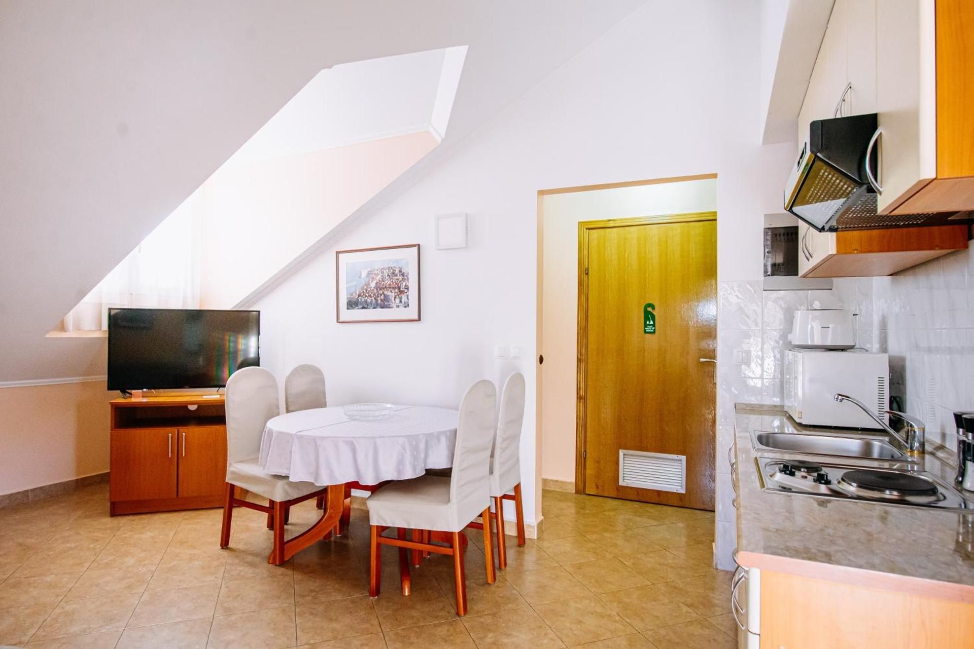  Two-Bedroom Apartment with Sea View - Attic