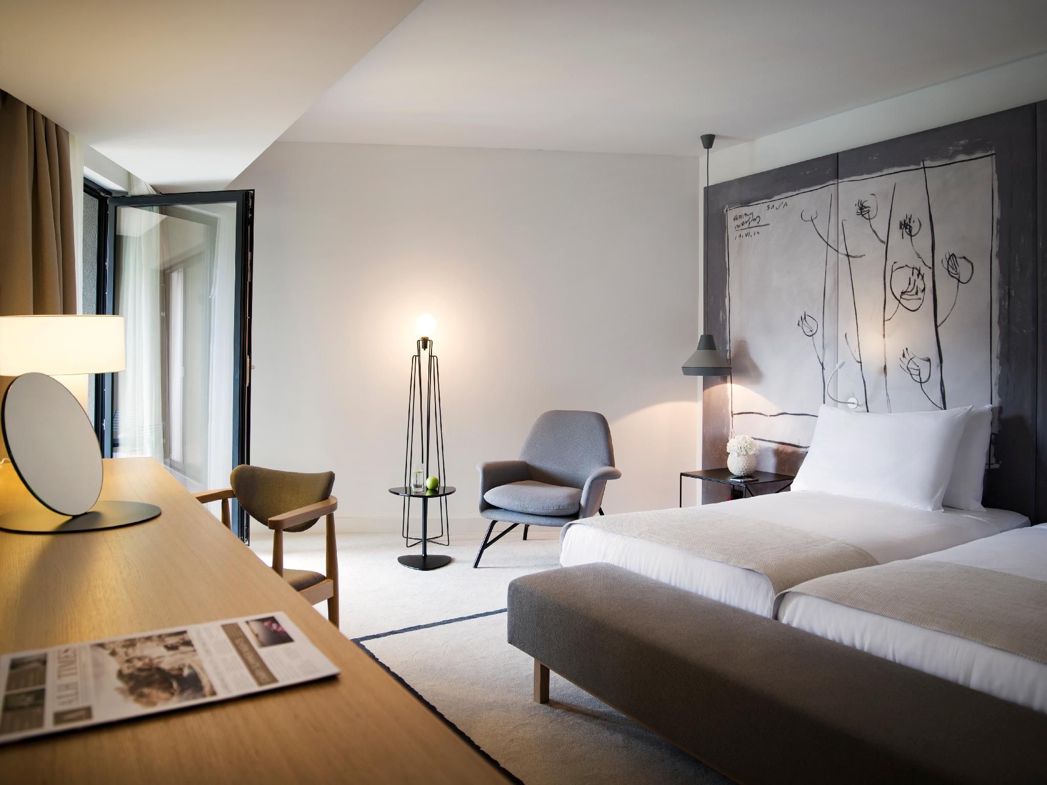 Executive Suite with Balcony