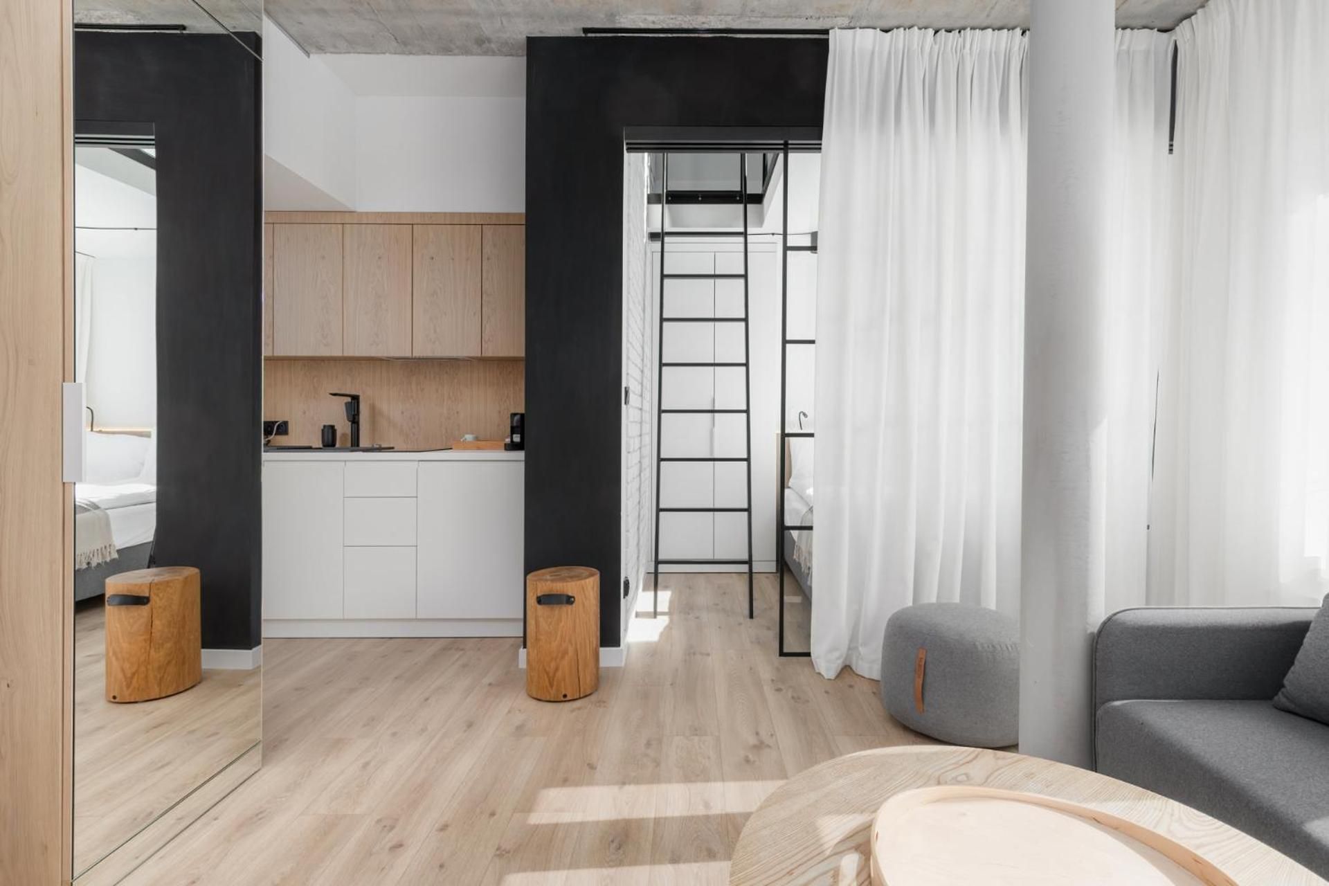 Apartment - Split Level